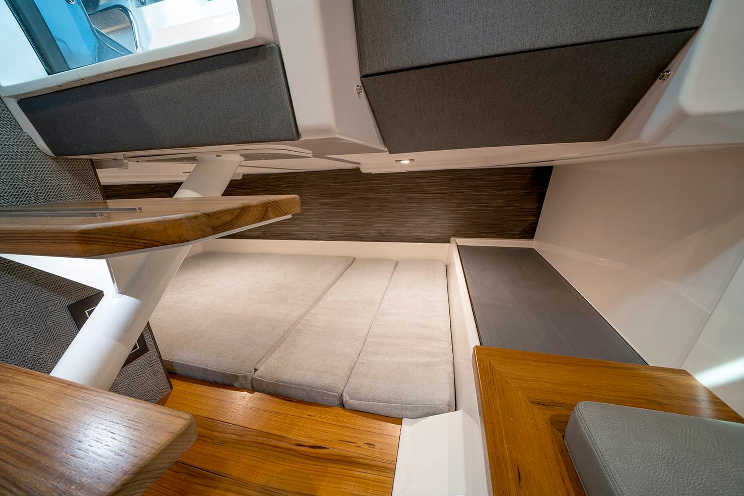 Tiara Yachts 43LS usato - foto hero 16