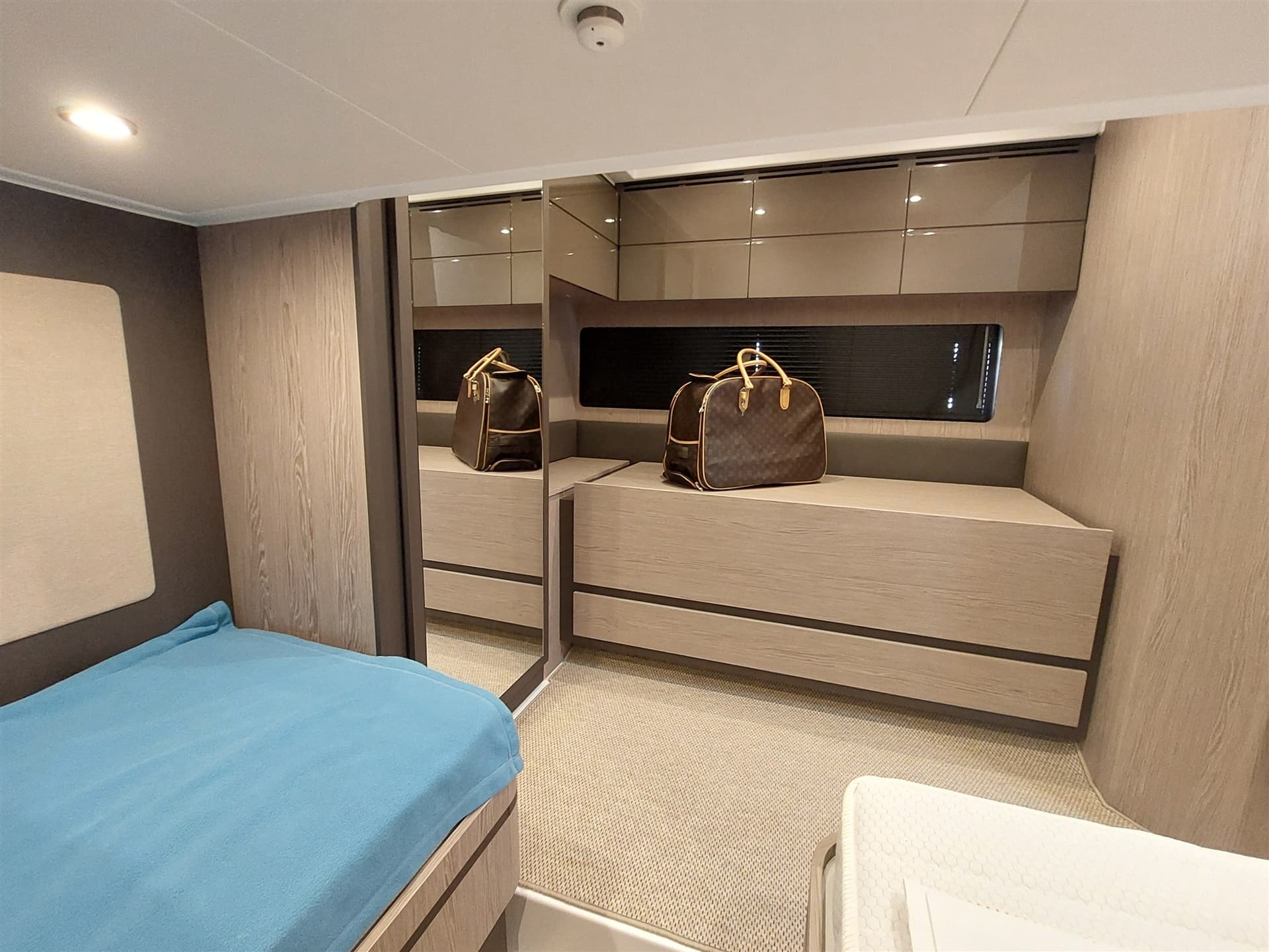 Azimut Atlantis 45 usato - foto hero 12