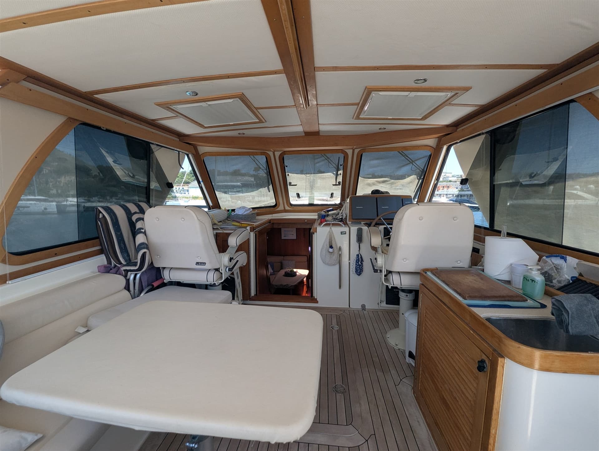 Sabre Yachts 42' Hard Top Express - Interior View Sabre Yachts 42' Hard Top Express - Interior View