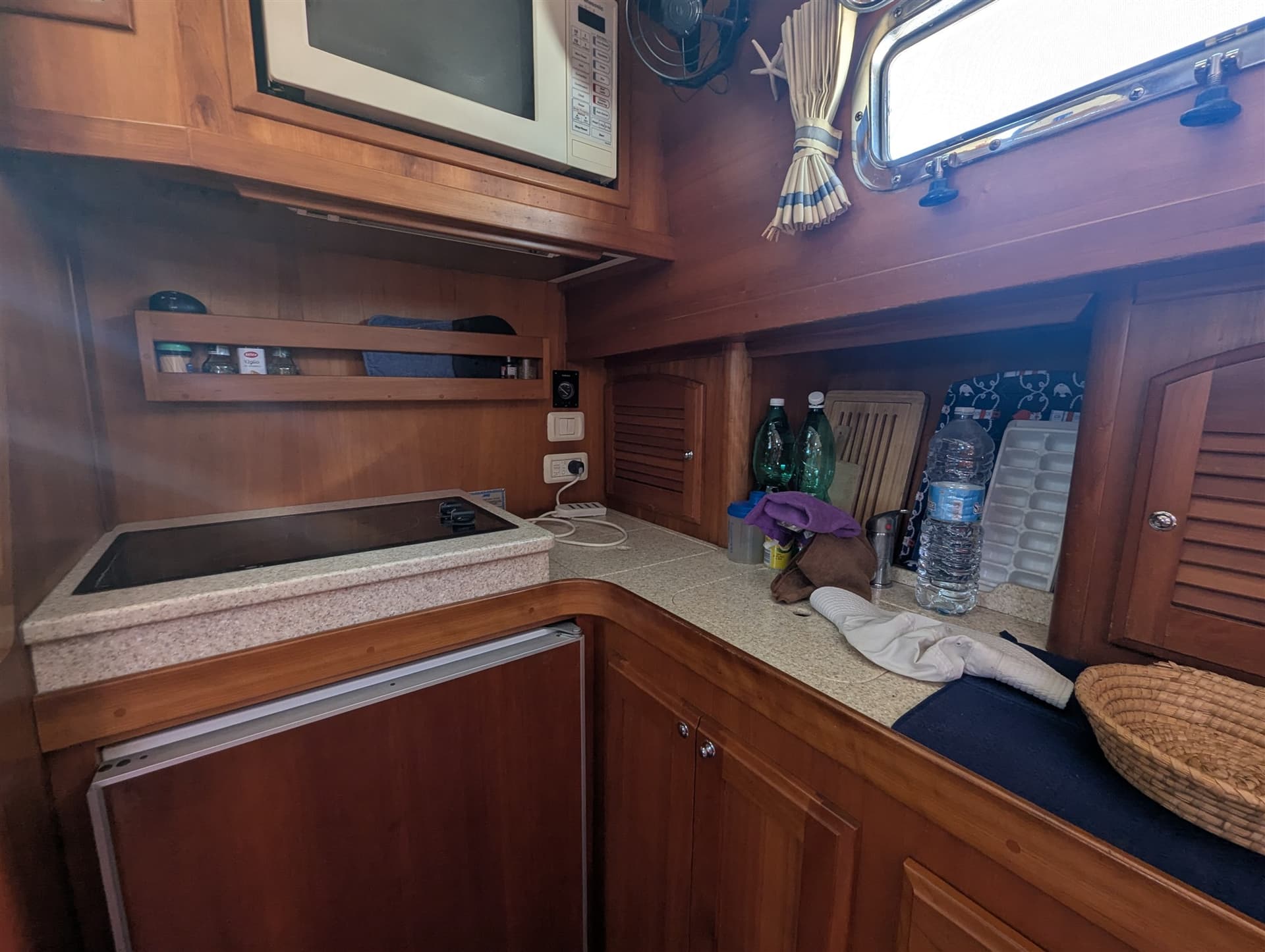Sabre Yachts 42' Hard Top Express usato - foto hero 10