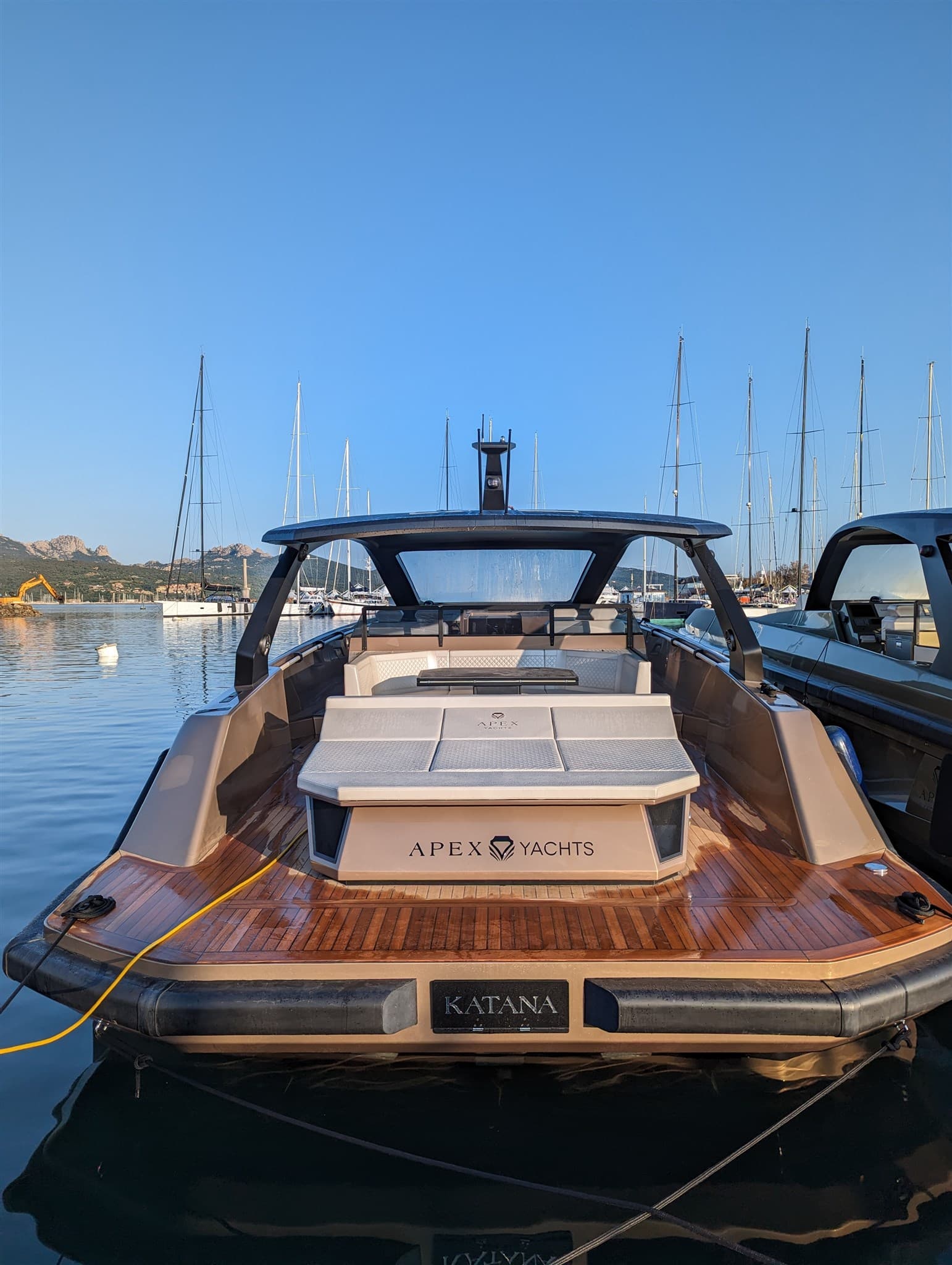 Apex Yachts Apex 60 used - hero image 6