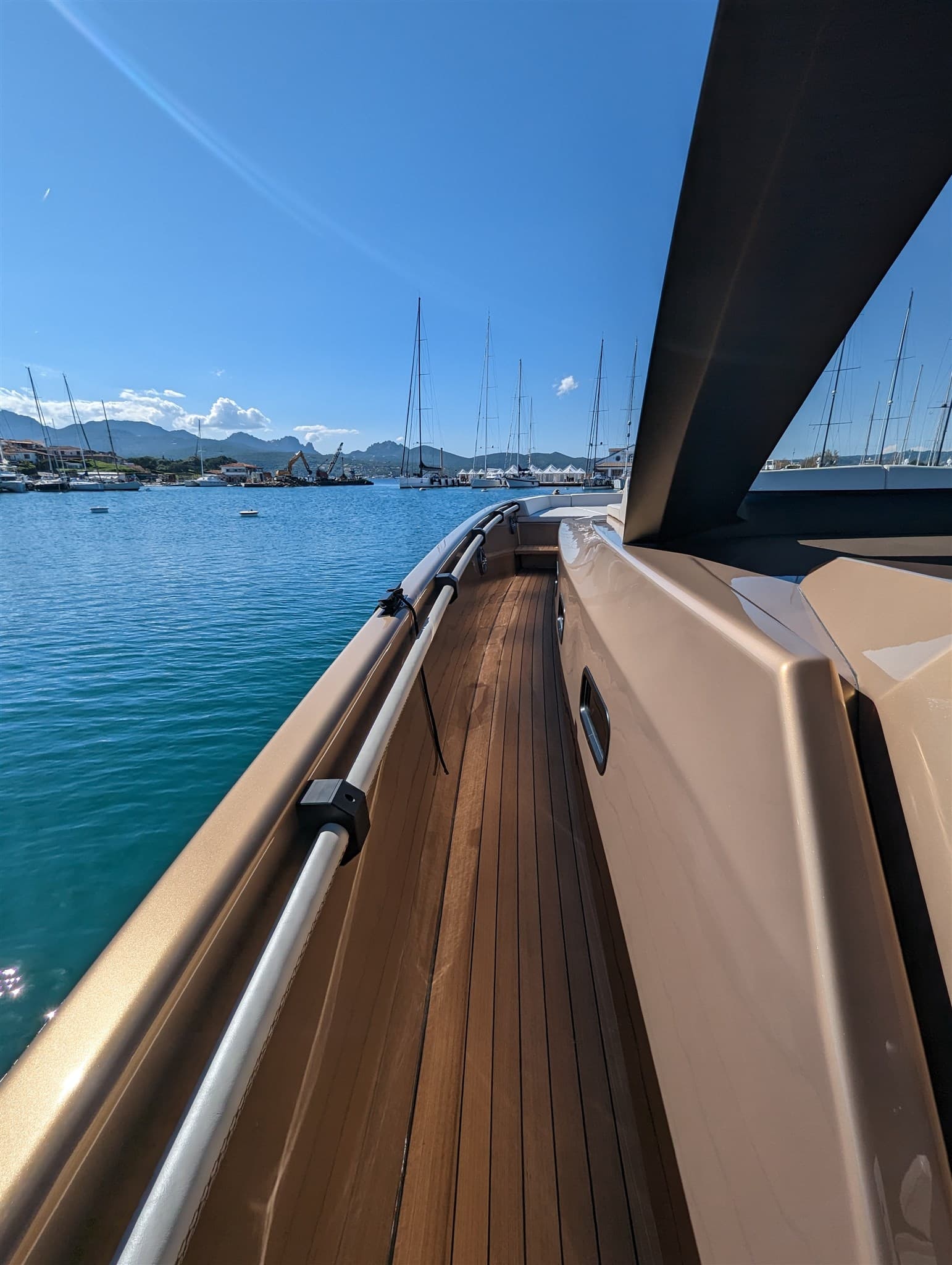 Apex Yachts Apex 60 used - hero image 7
