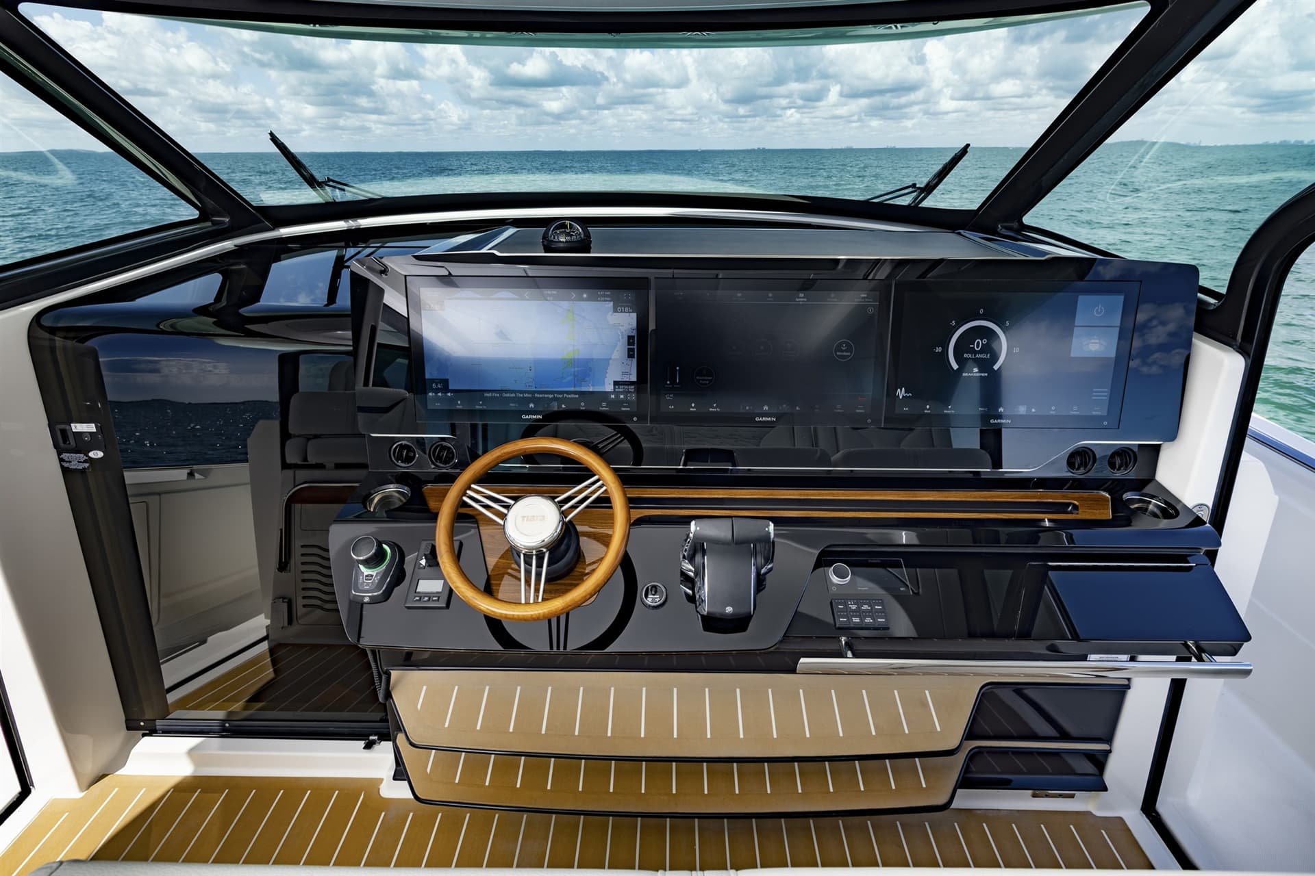 Tiara Yachts 56ls - Interior View Tiara Yachts 56ls - Interior View