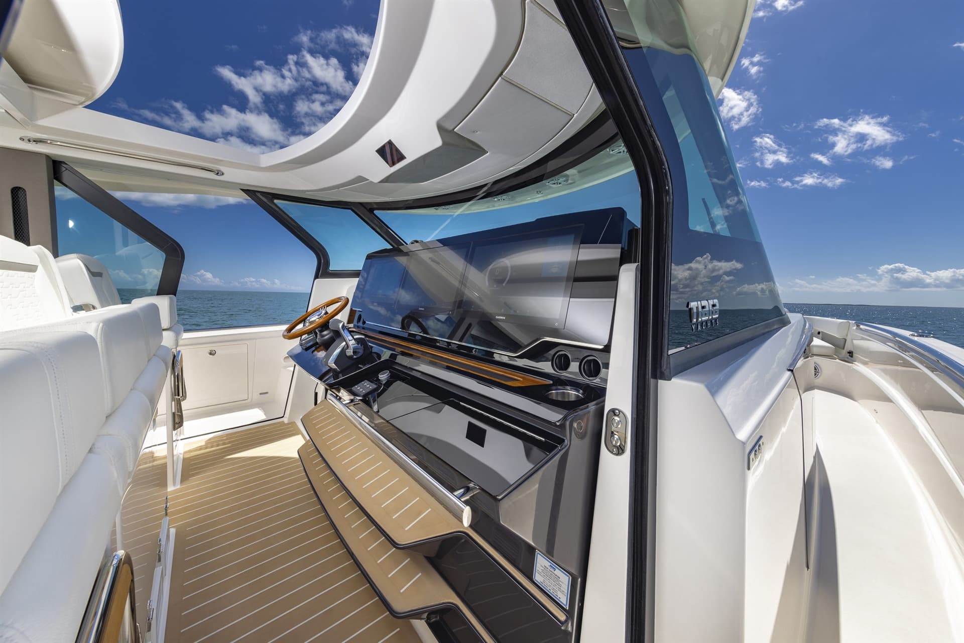 Tiara Yachts 56LS usato - foto hero 6