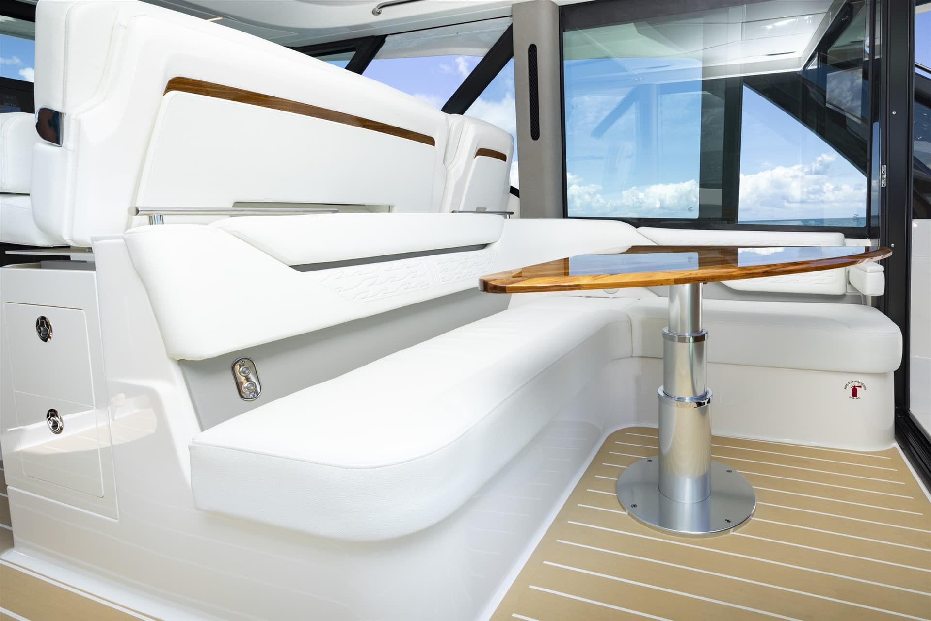 Tiara Yachts 56LS usato - foto hero 9