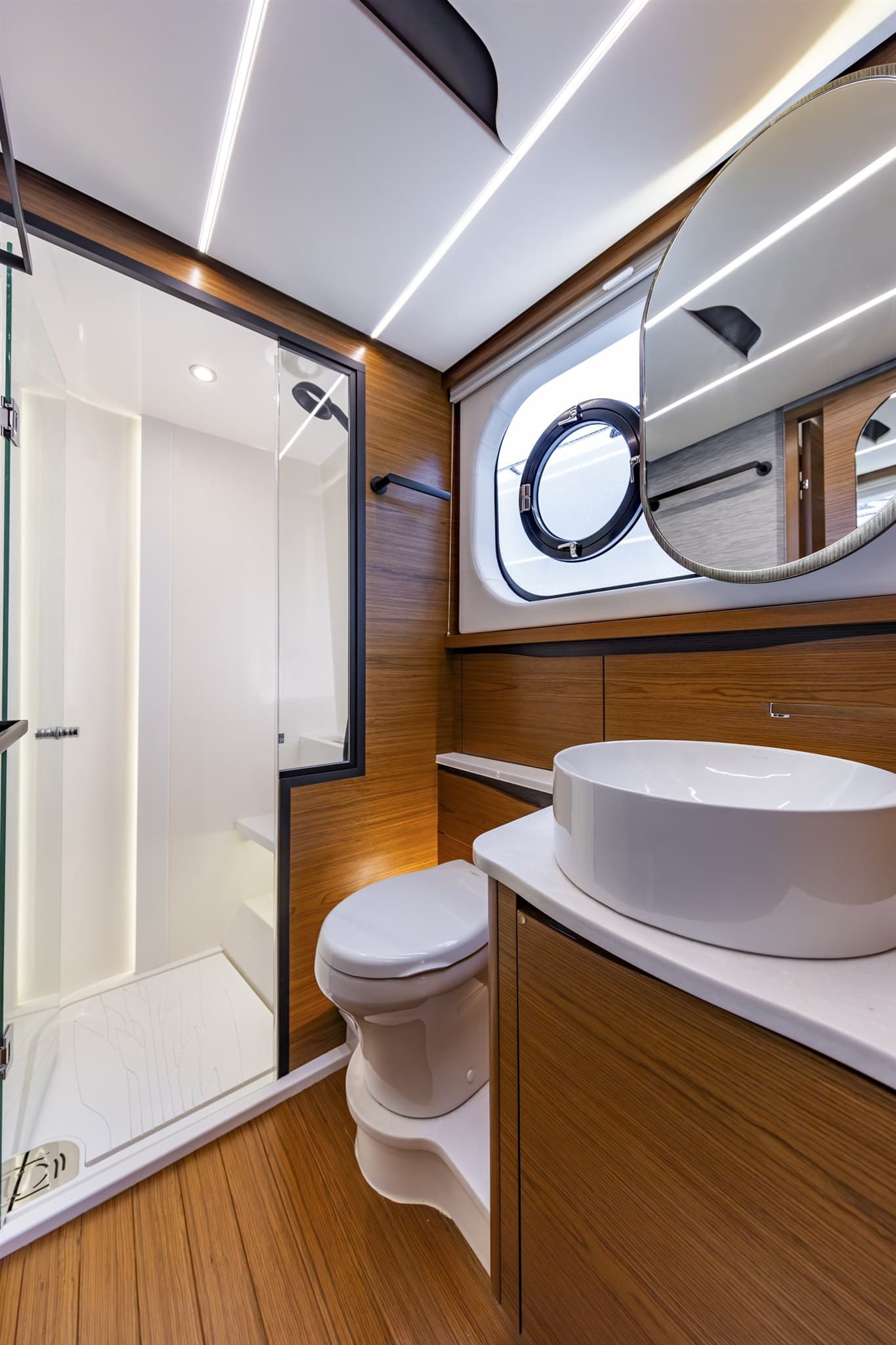 Tiara Yachts 56LS usato - foto hero 16