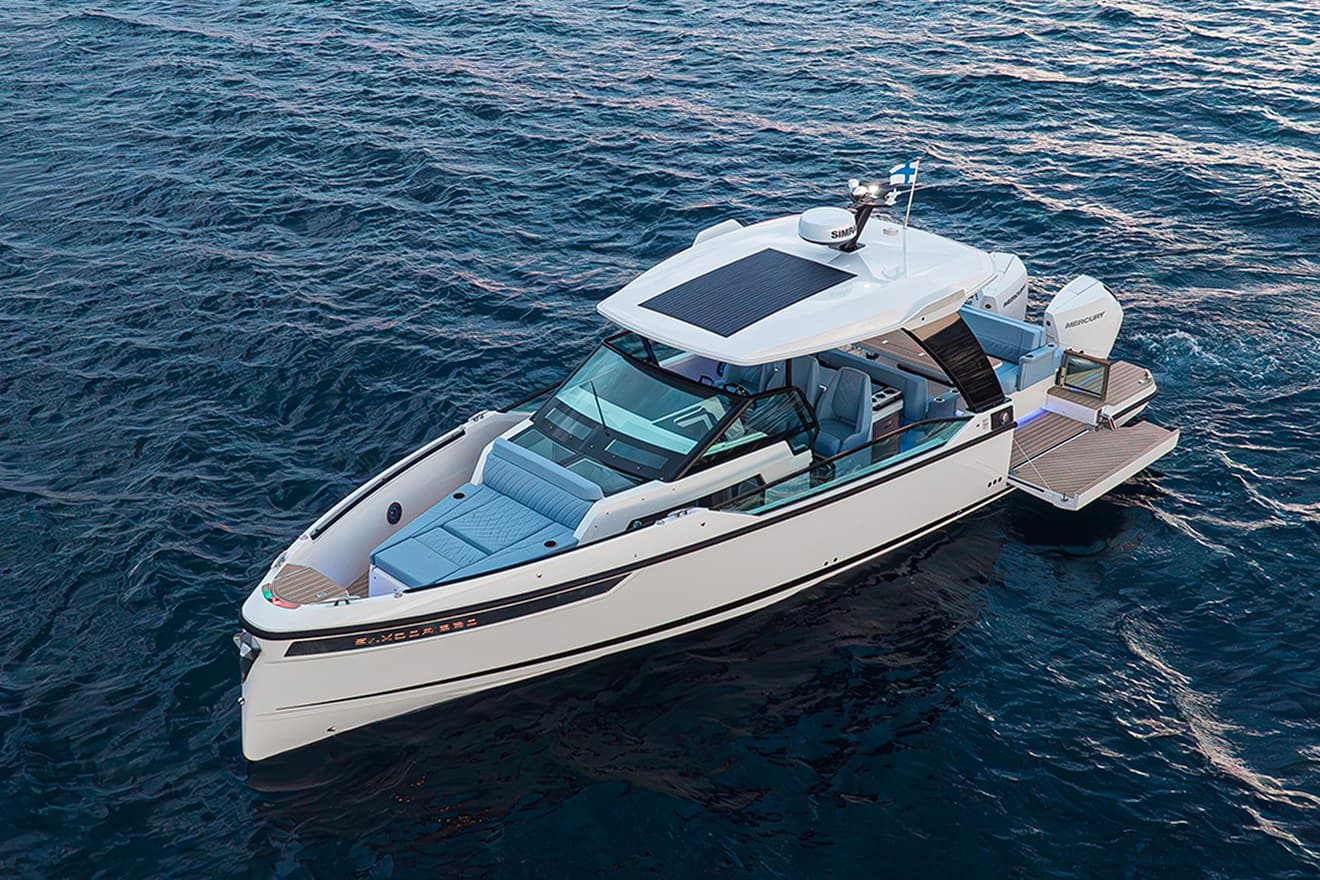 Saxdor 320 Gto - Deck View Saxdor 320 Gto - Deck View