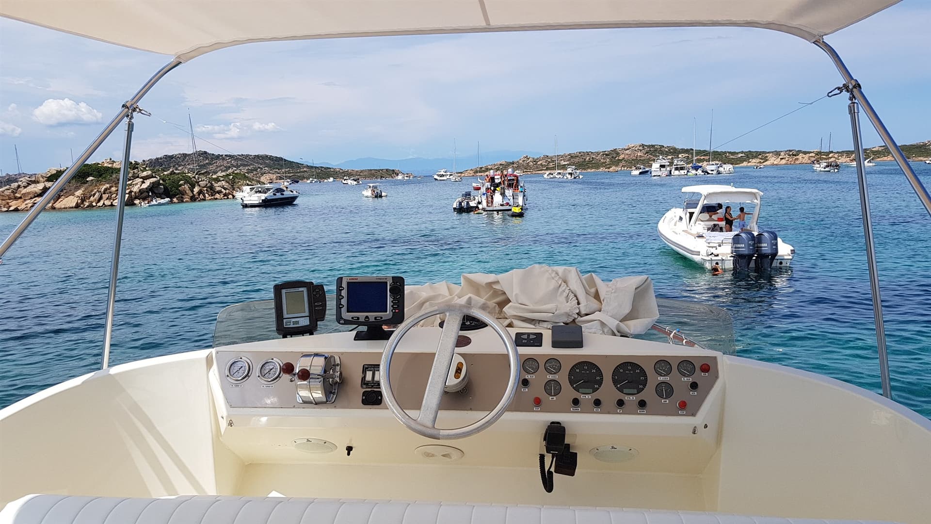 Azimut Az 35 - Interior View Azimut Az 35 - Interior View