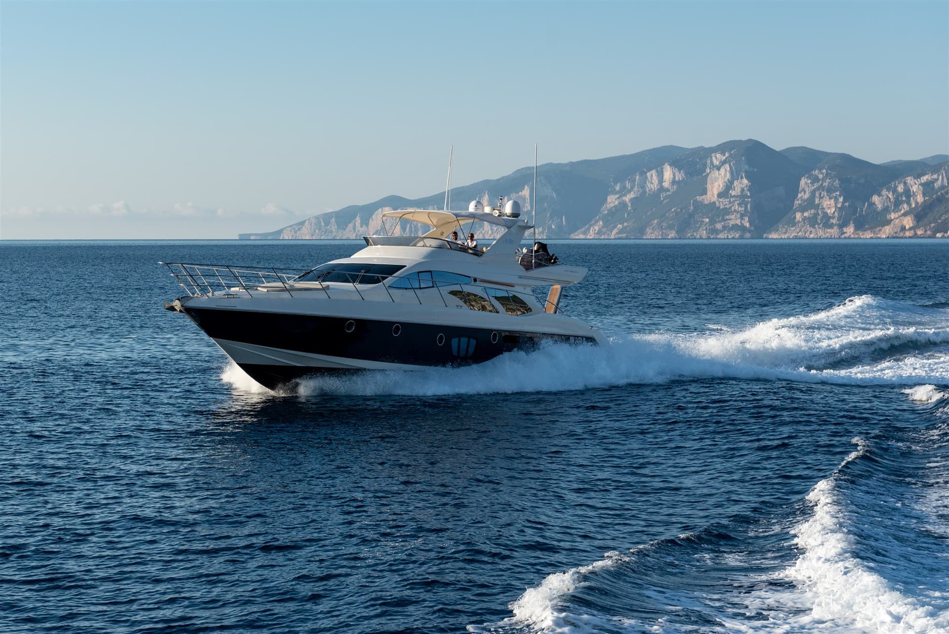 Azimut 62E usato - vista principale
