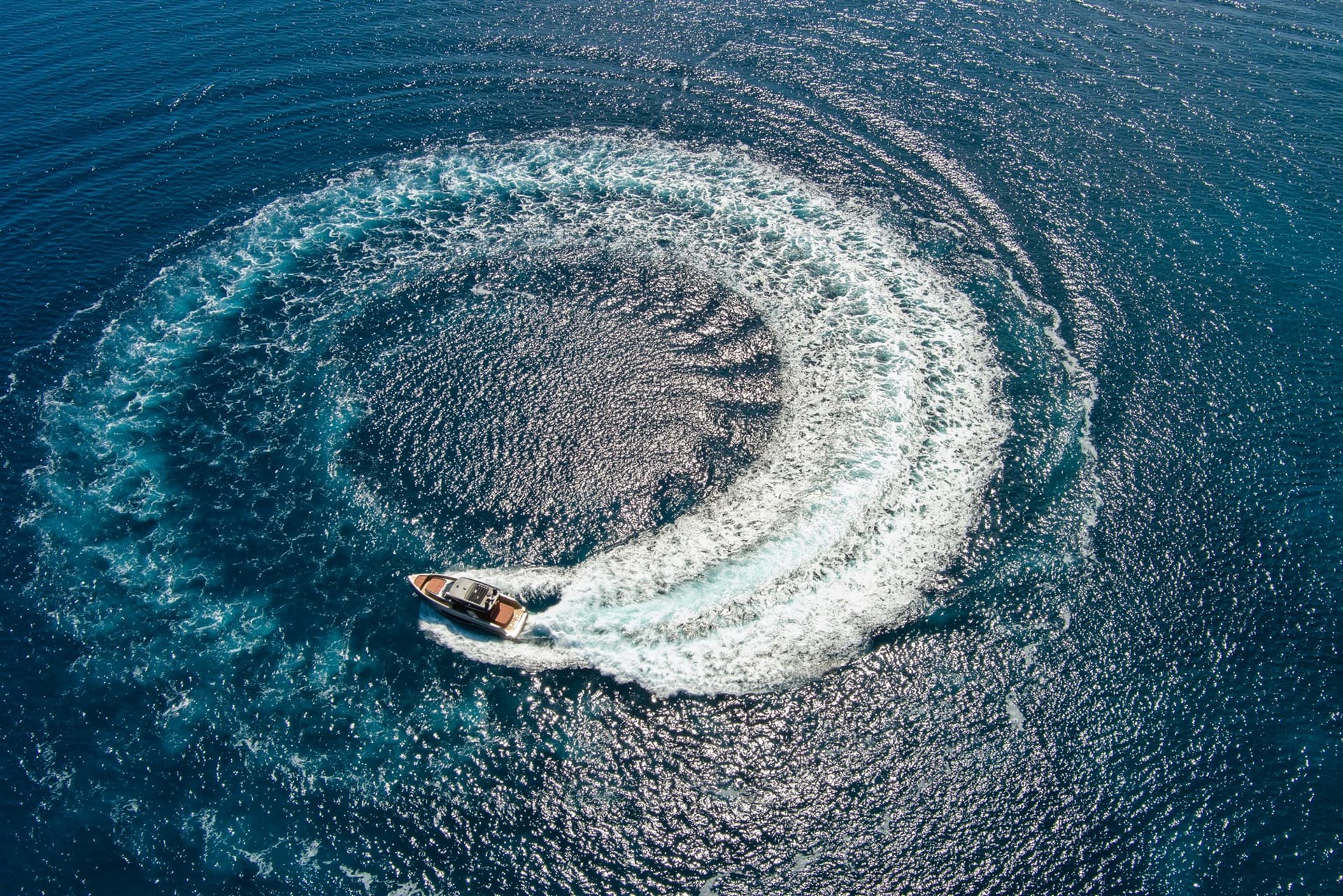 Cranchi A 46 Luxury Tender - Deck View Cranchi A 46 Luxury Tender - Deck View