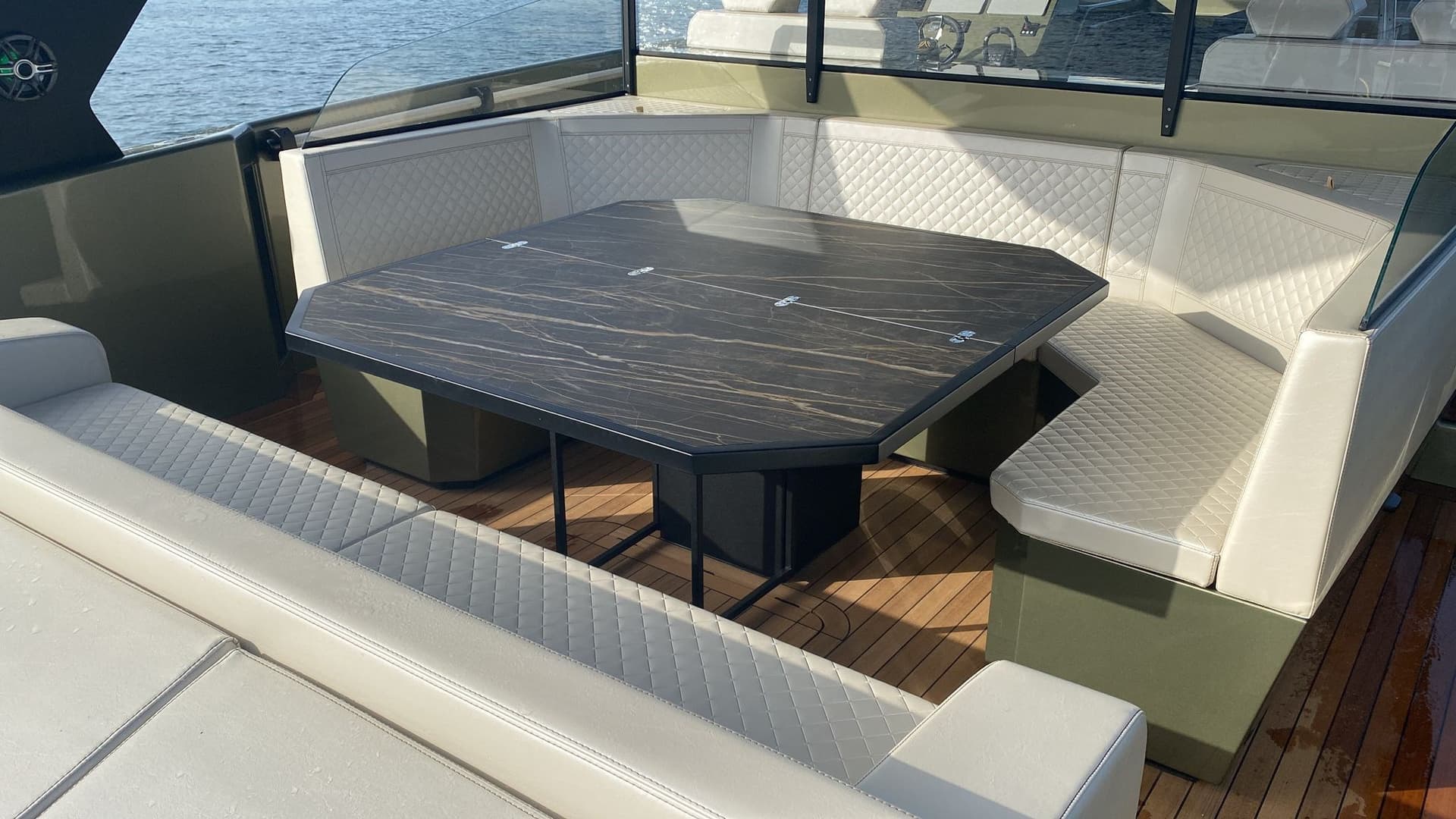 Apex Yachts Apex 60 - Interior View Apex Yachts Apex 60 - Interior View