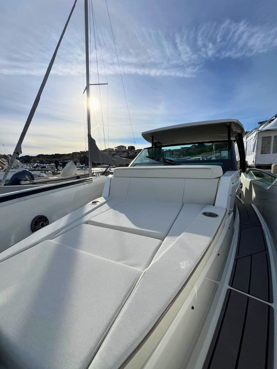 Saxdor 320 Gto - Interior View Saxdor 320 Gto - Interior View