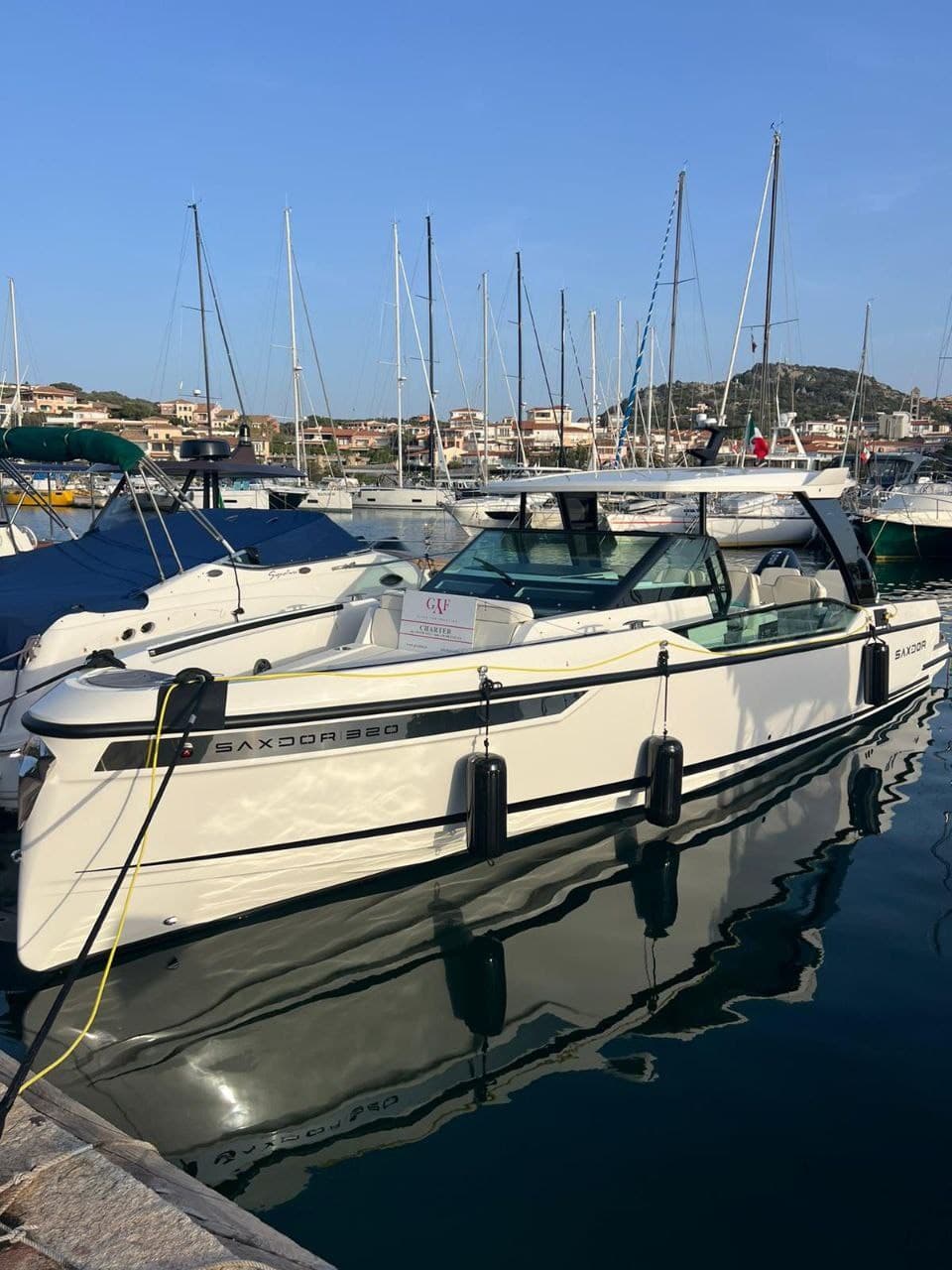 Saxdor 320 Gto - Detail View 1 Saxdor 320 Gto - Detail View 1