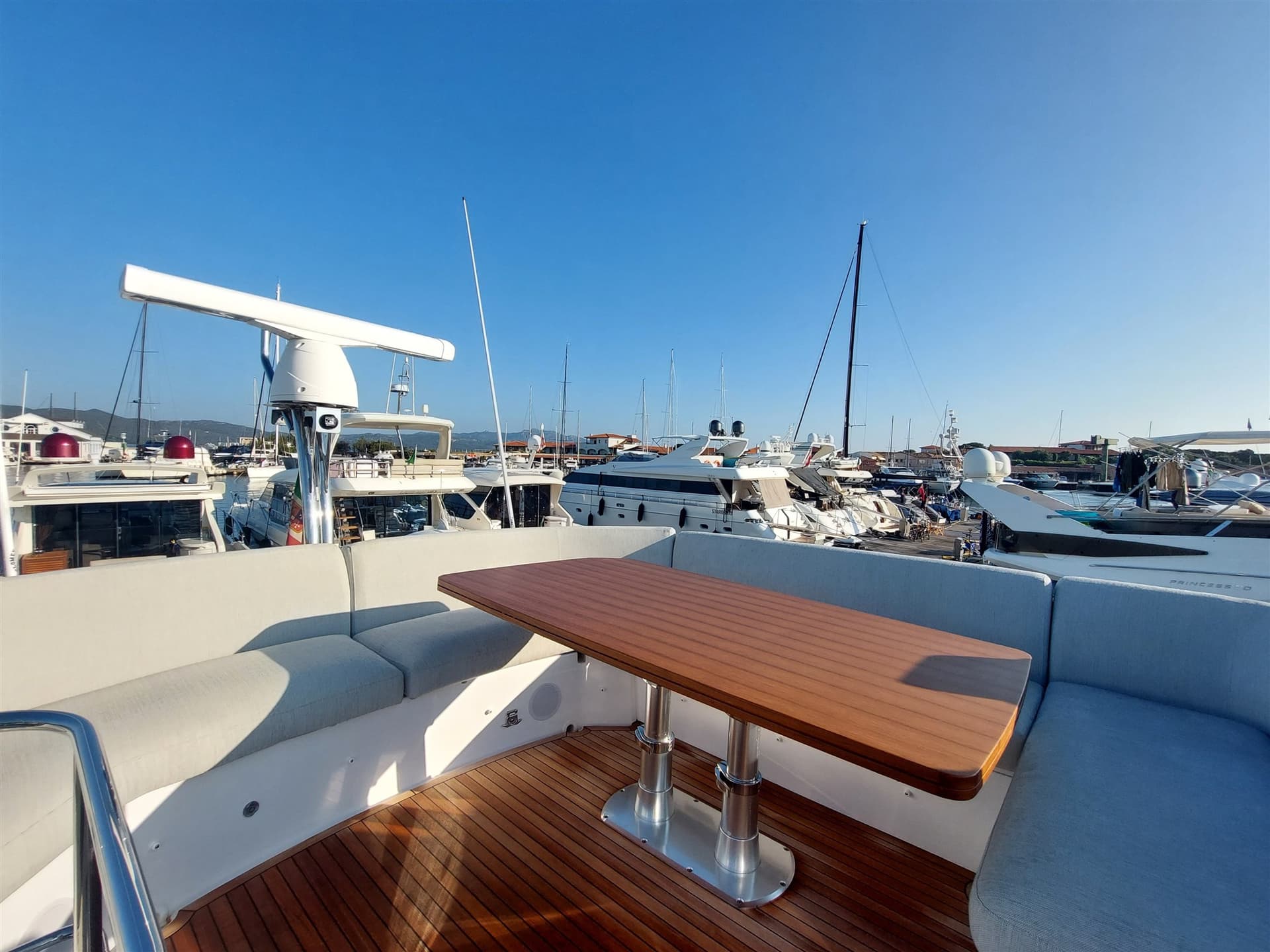 Azimut 53 Flybridge usato - foto hero 8
