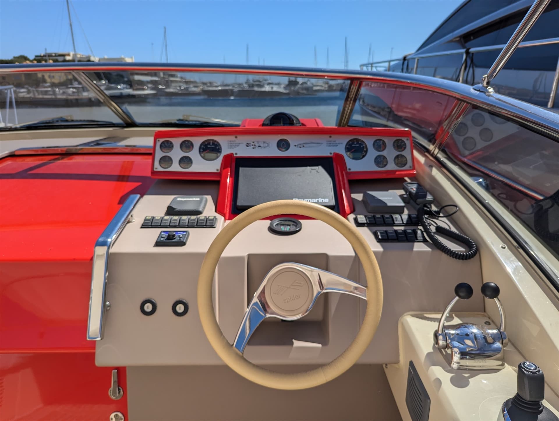 Cantieri di Sarnico Spider 43 - Interior View Cantieri di Sarnico Spider 43 - Interior View