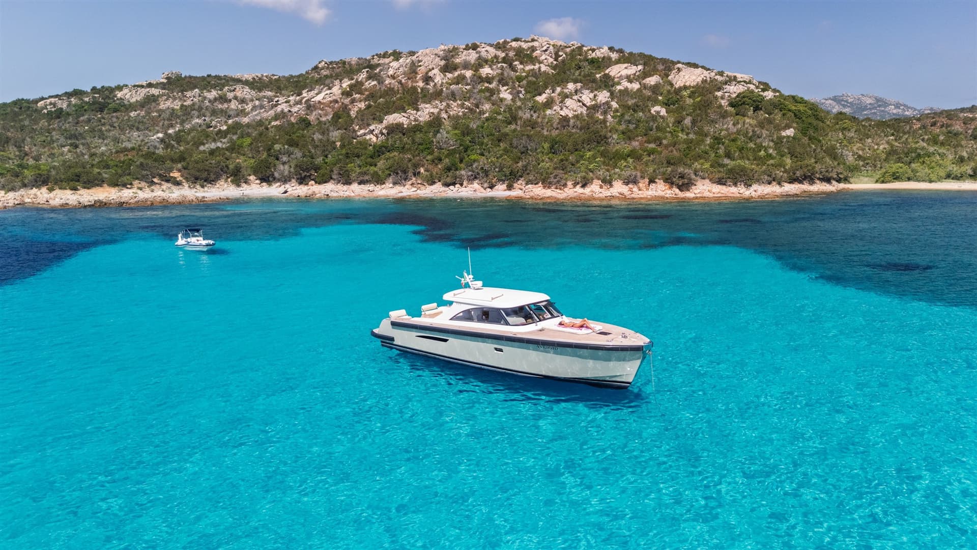 Toy Marine Tender 47 - Detail View 1 Toy Marine Tender 47 - Detail View 1