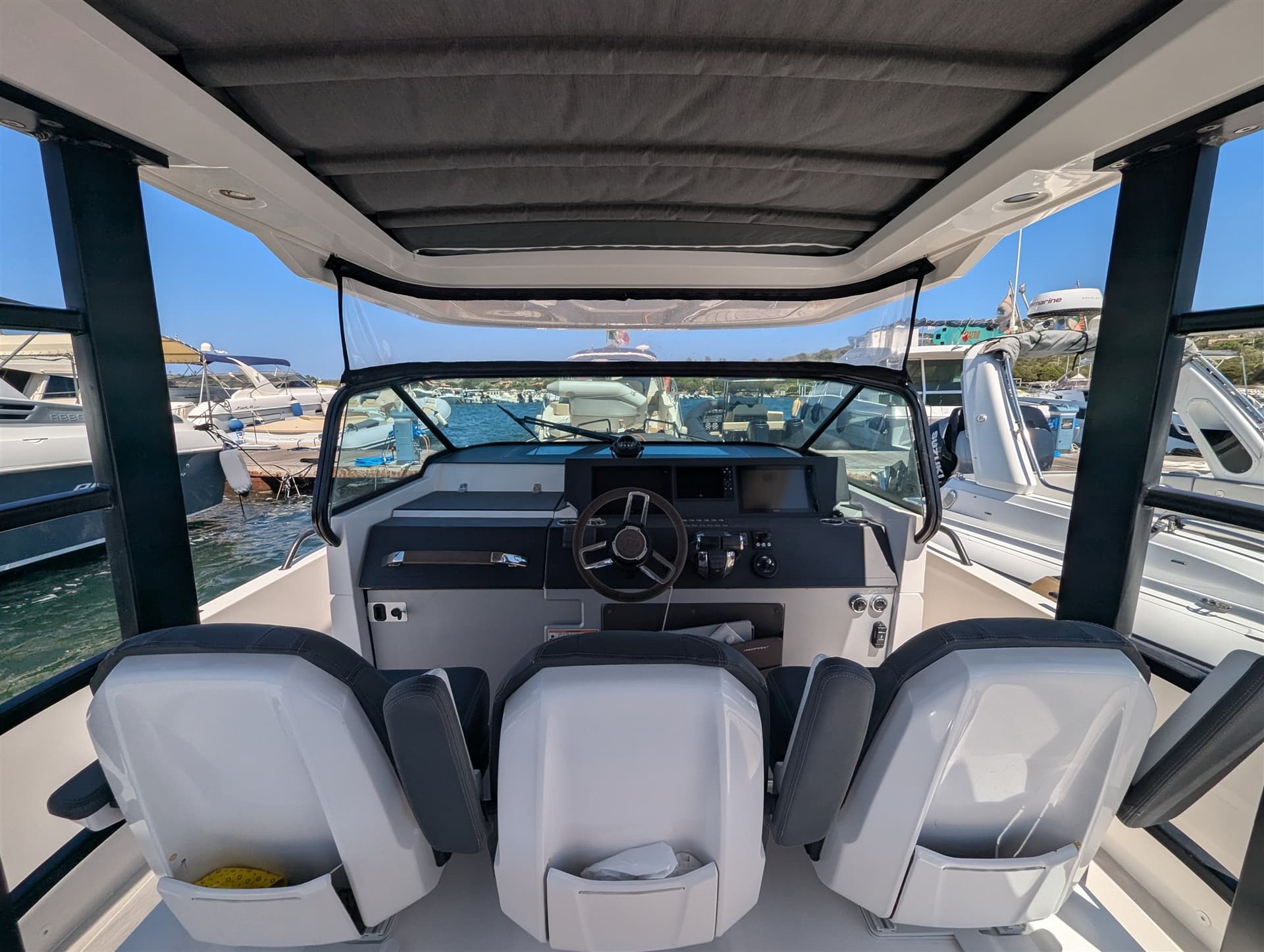 Axopar 37 St Brabus Line - Detail View 1 Axopar 37 St Brabus Line - Detail View 1