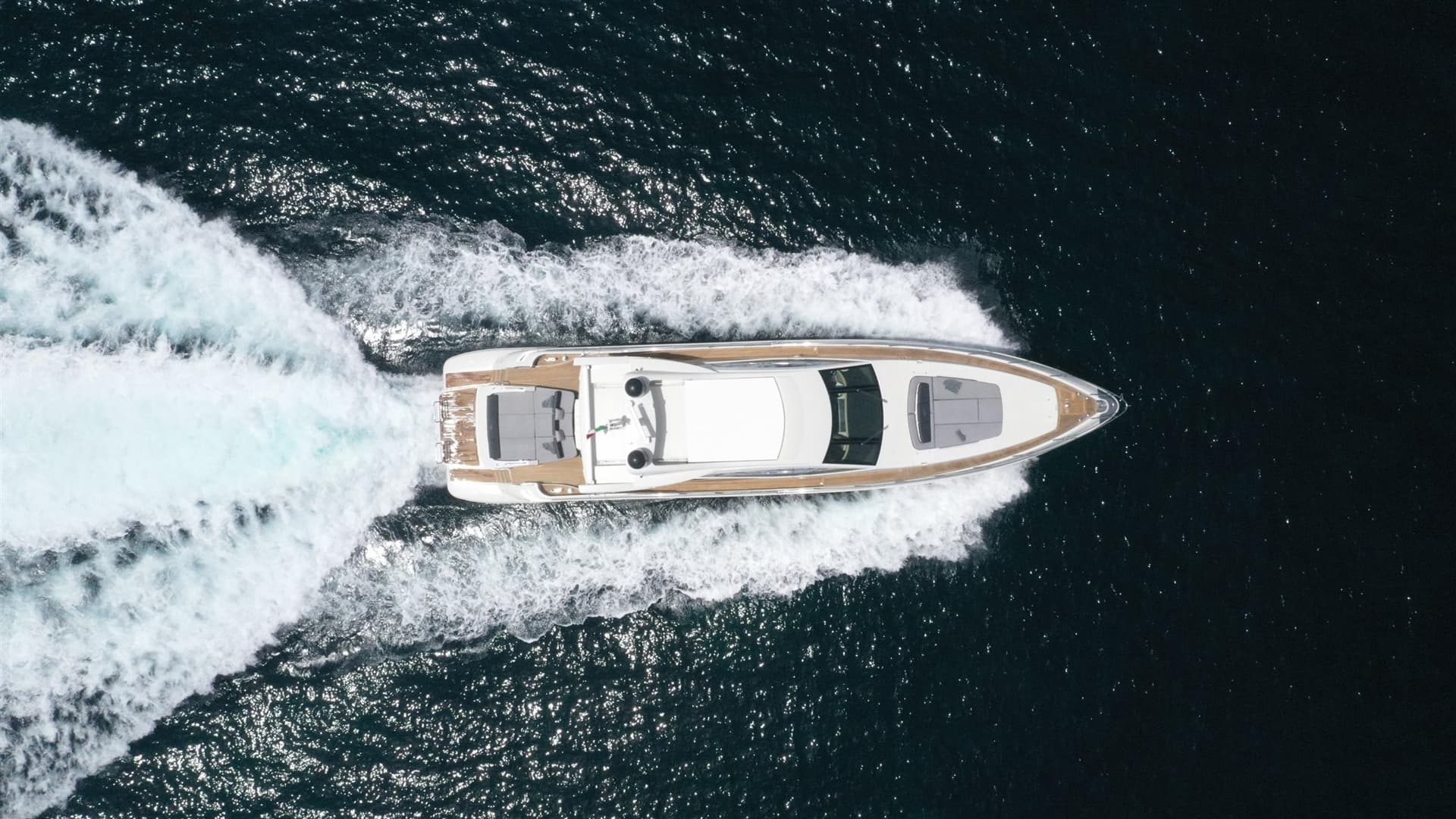 Azimut 86S used - hero image 3