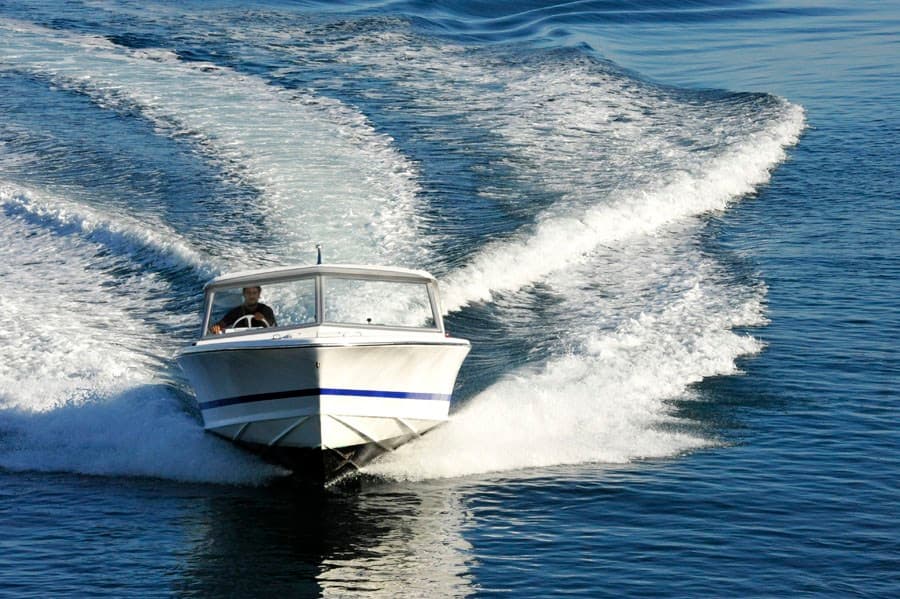 Bertram Yacht 25' HT used - hero image 4