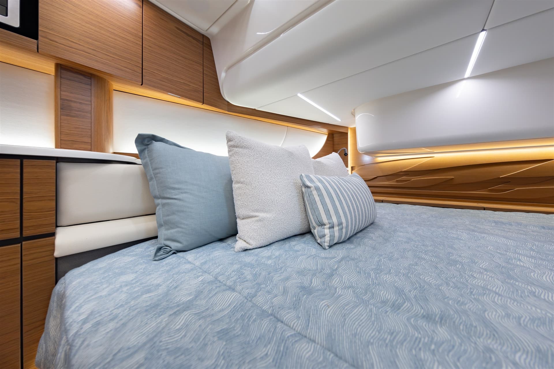 Tiara Yachts 39LS usato - foto hero 9