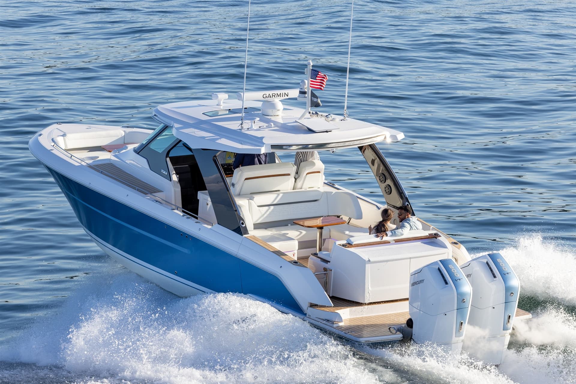 Tiara Yachts 39LS usato - vista principale
