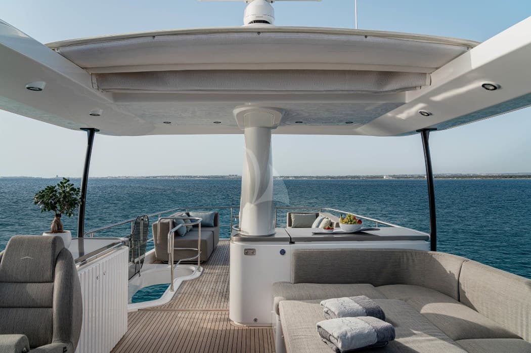 Azimut Magellano 66 MY 2015 usato - foto hero 5