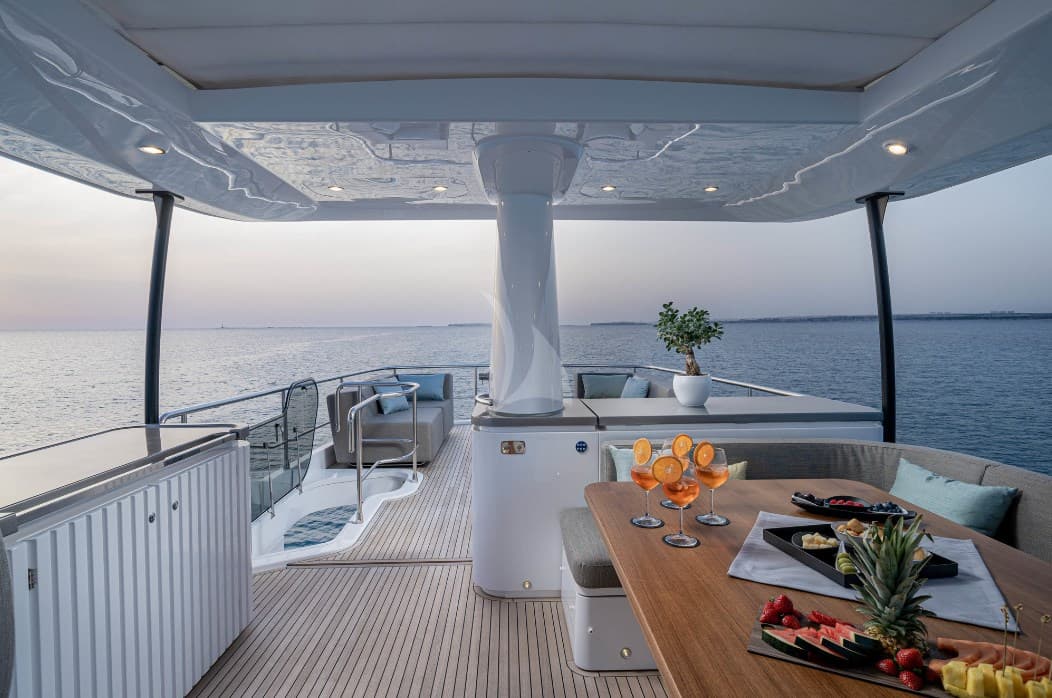 Azimut Magellano 66 MY 2015 usato - foto hero 6