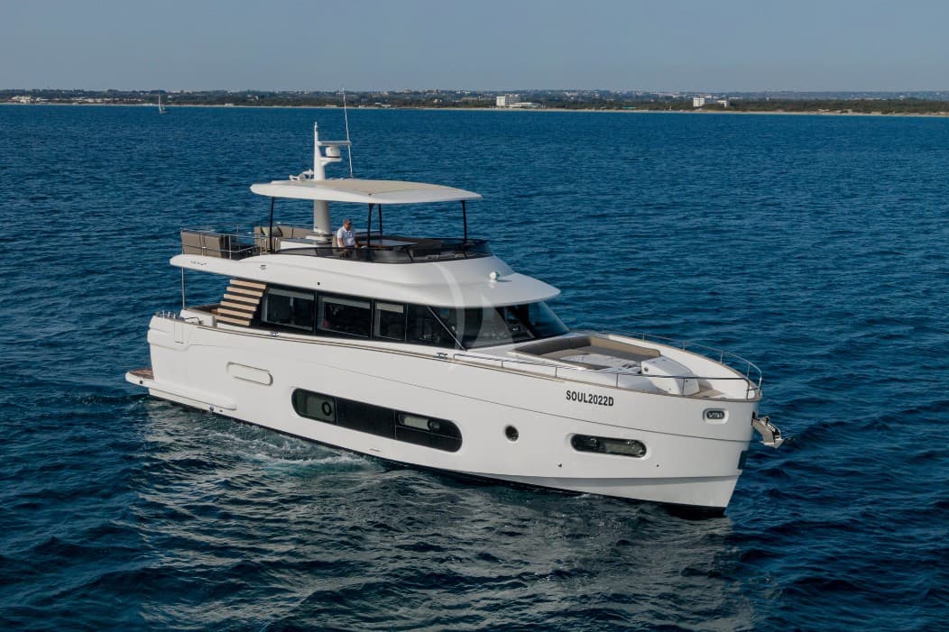 Azimut Magellano 66 MY 2015 usato - vista principale