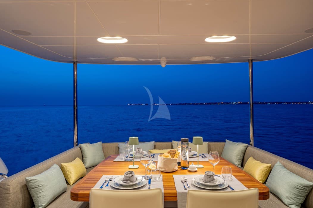 Azimut Magellano 66 MY 2015 usato - foto hero 7
