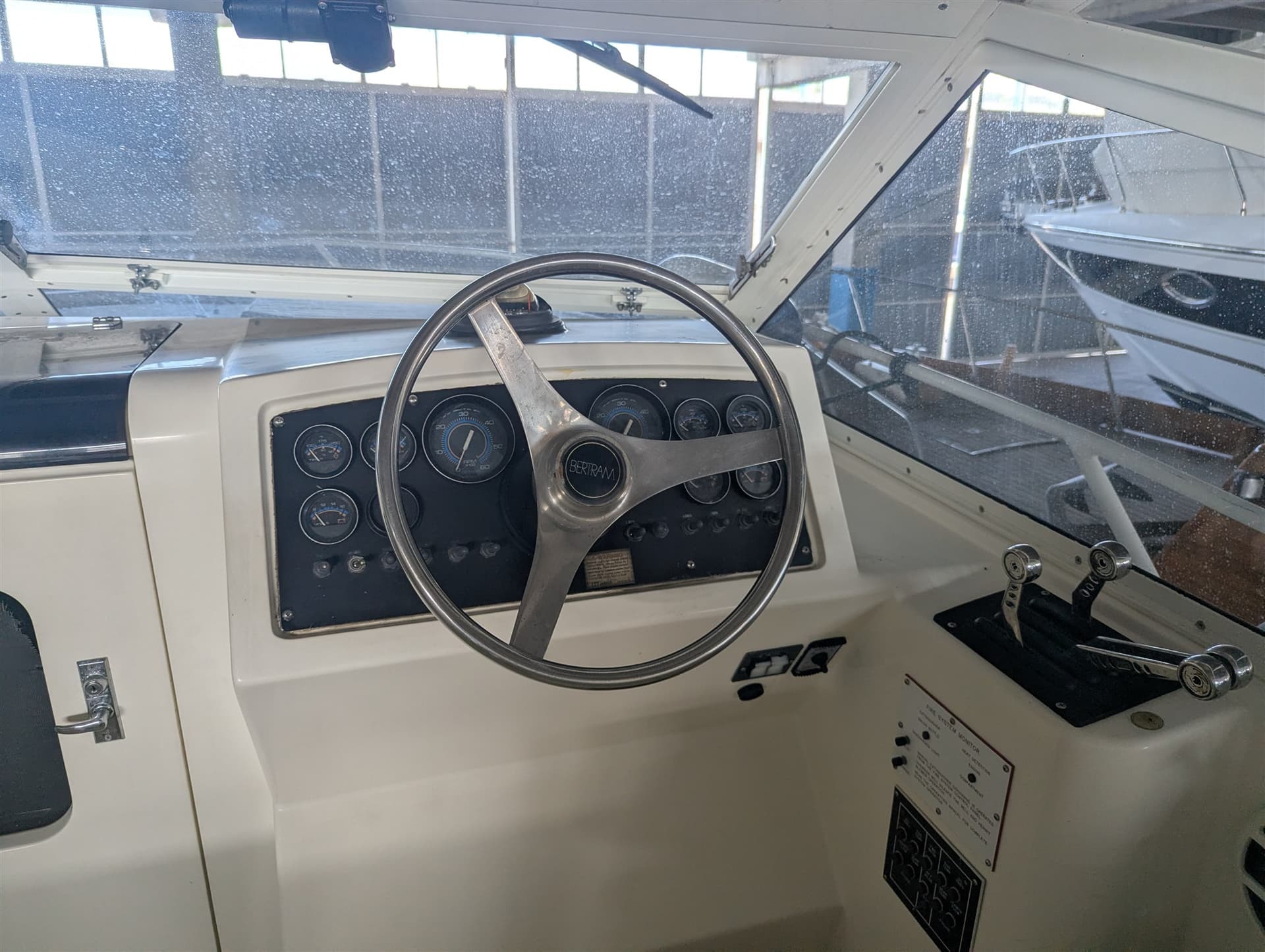 Bertram Yacht 28' Moppie d'occasion - image hero 3