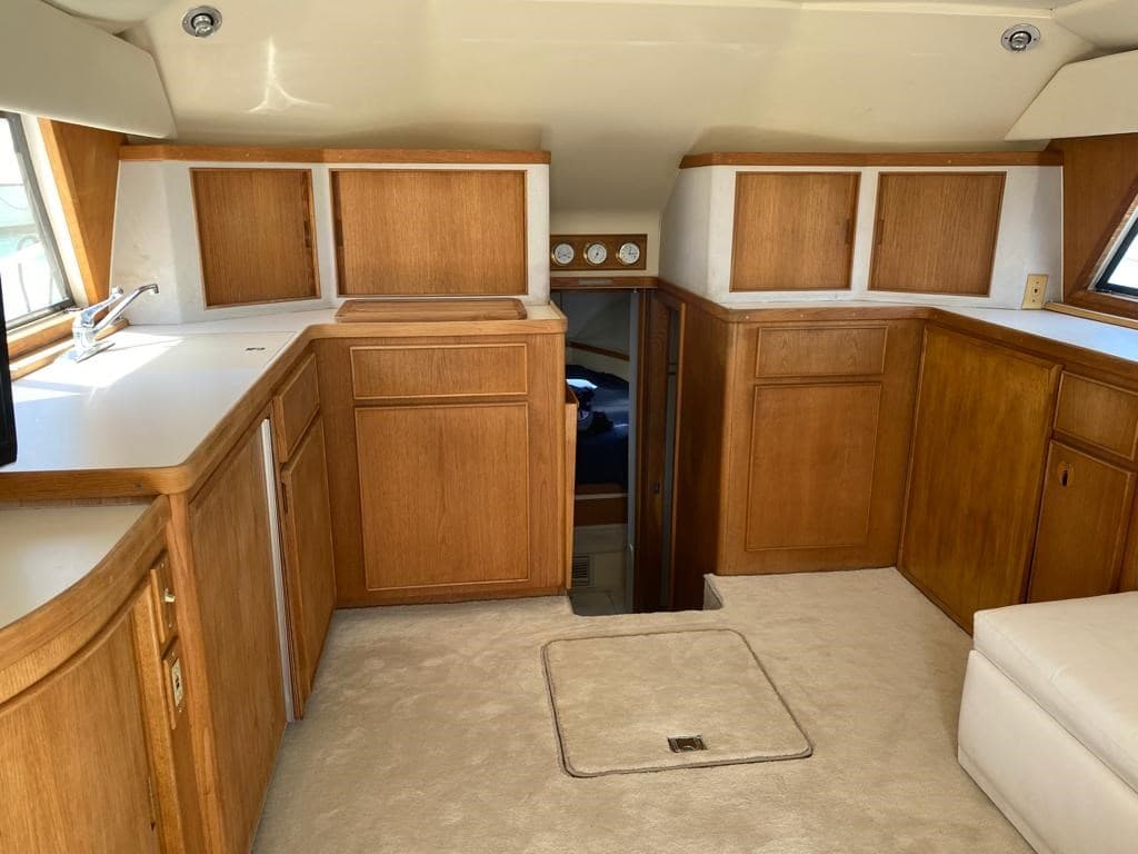 Bertram Yacht 37' Convertible used - hero image 10