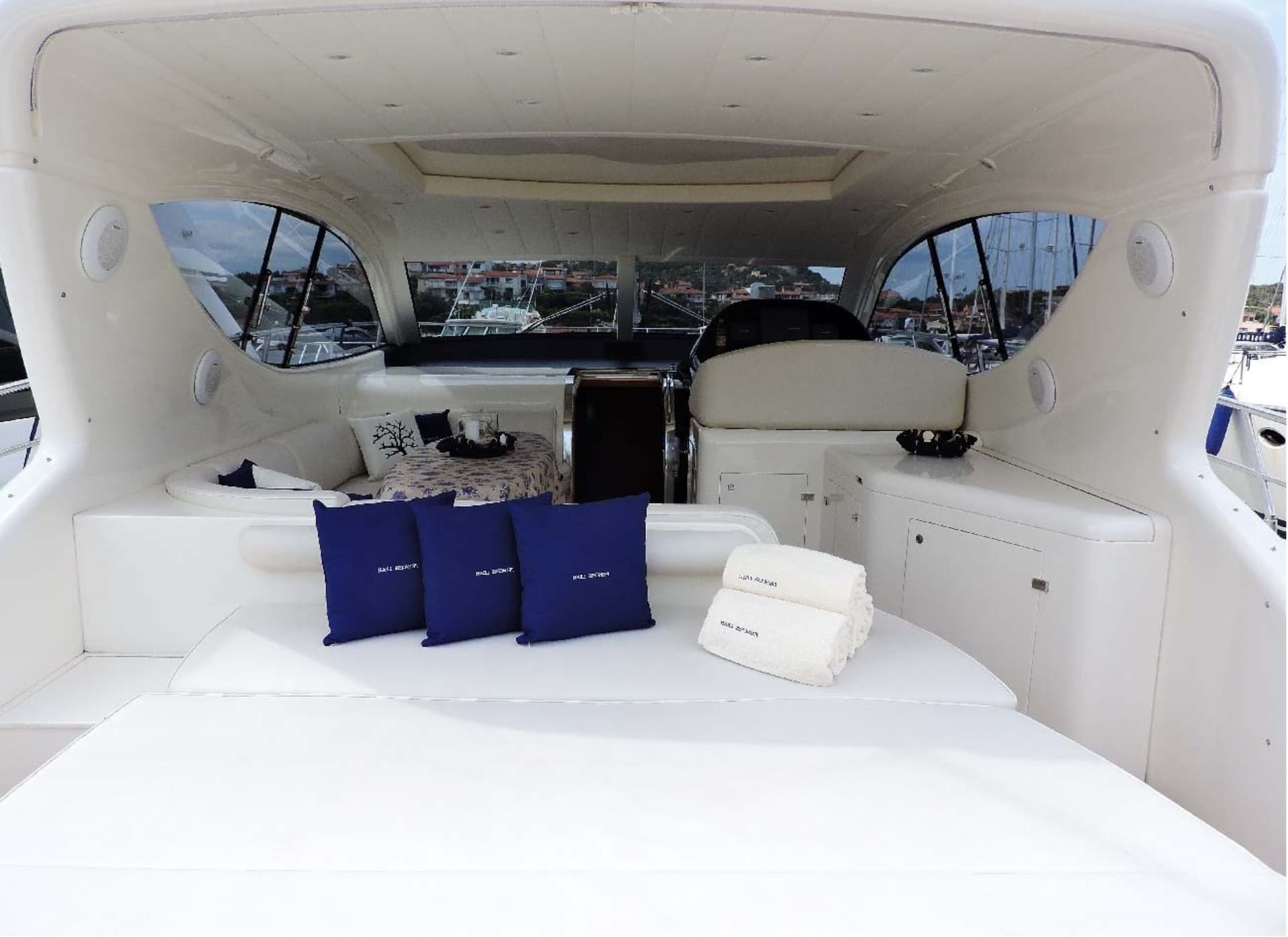 Uniesse Marine 54 Sport - Detail View 1 Uniesse Marine 54 Sport - Detail View 1