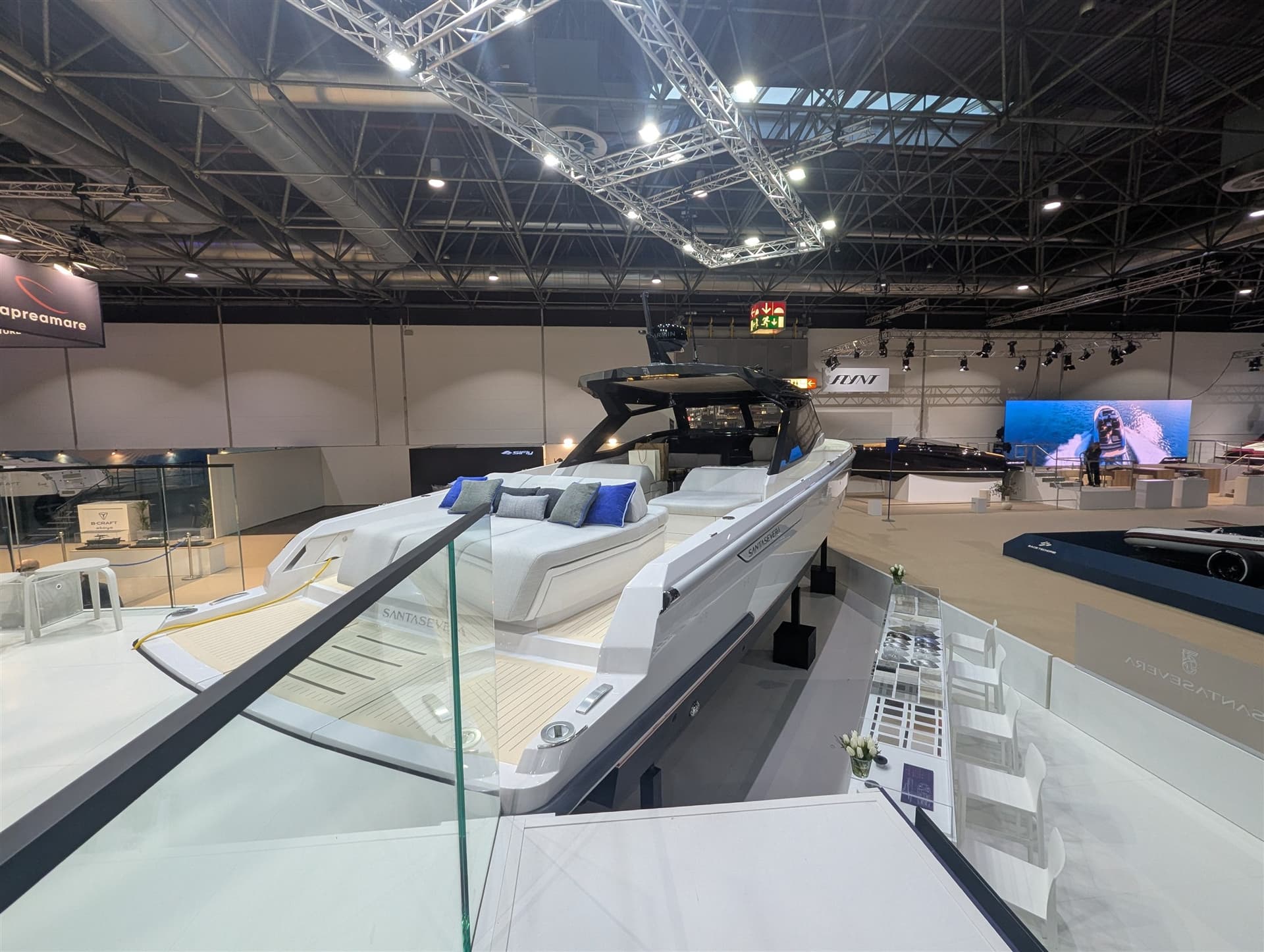 Santasevera Santasevera 42 - Detail View 1 Santasevera Santasevera 42 - Detail View 1