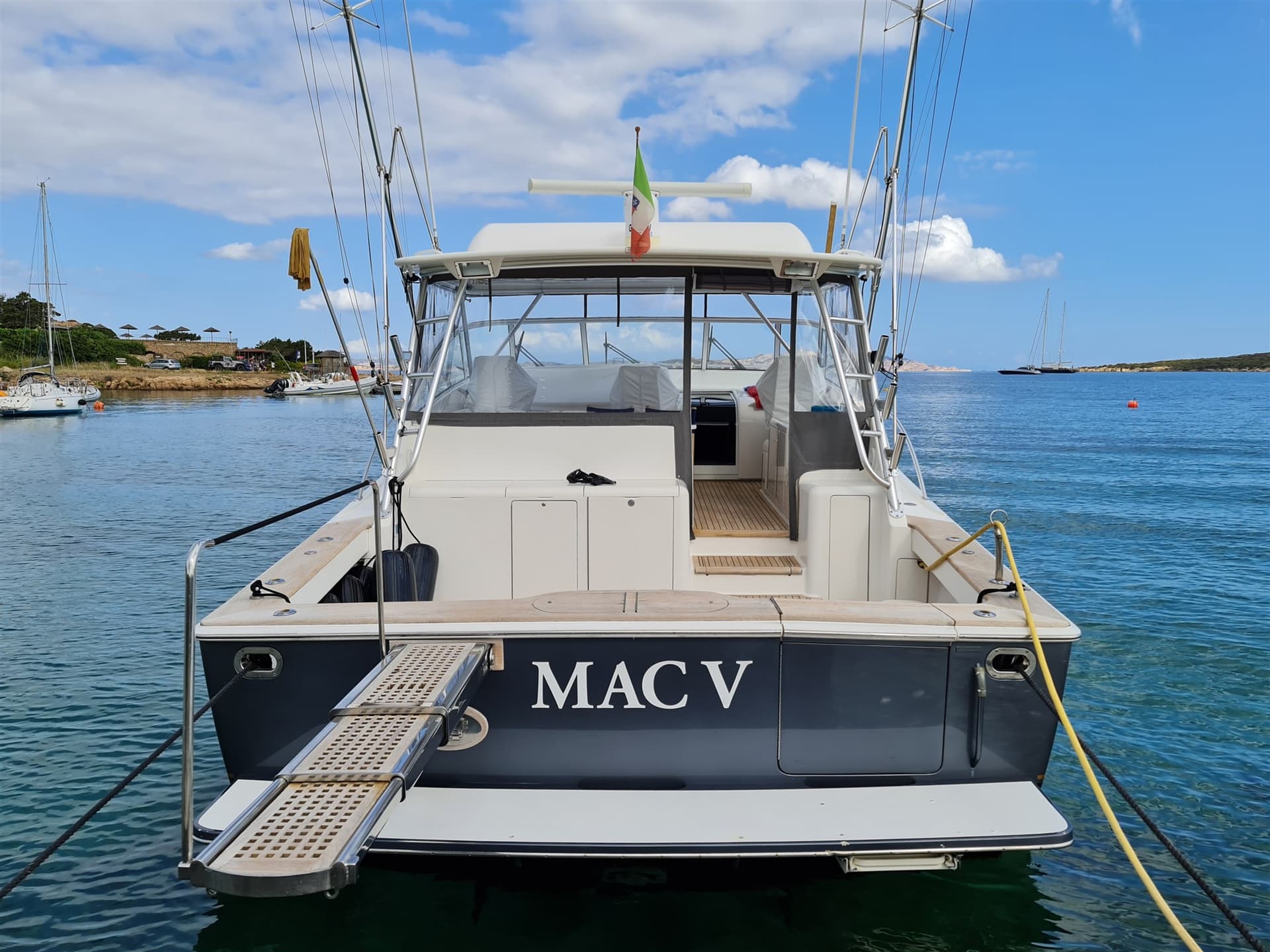 Viking Yachts 45' Open - Interior View Viking Yachts 45' Open - Interior View