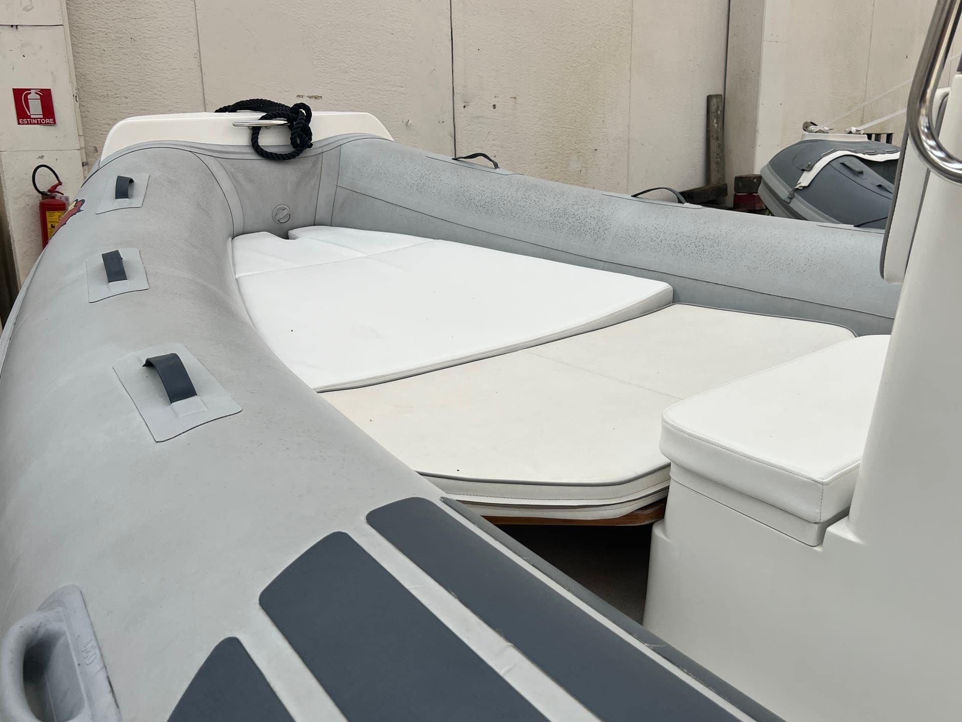 Led 540 - Interior View Led 540 - Interior View