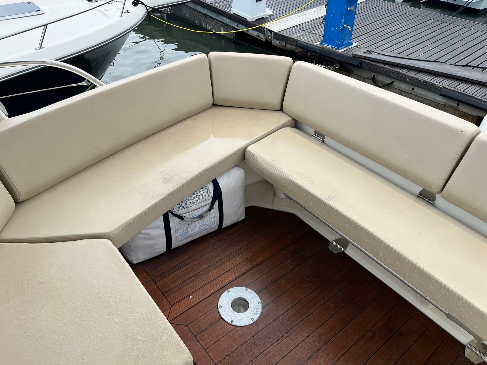 Cranchi Zaffiro 29 - Interior View Cranchi Zaffiro 29 - Interior View