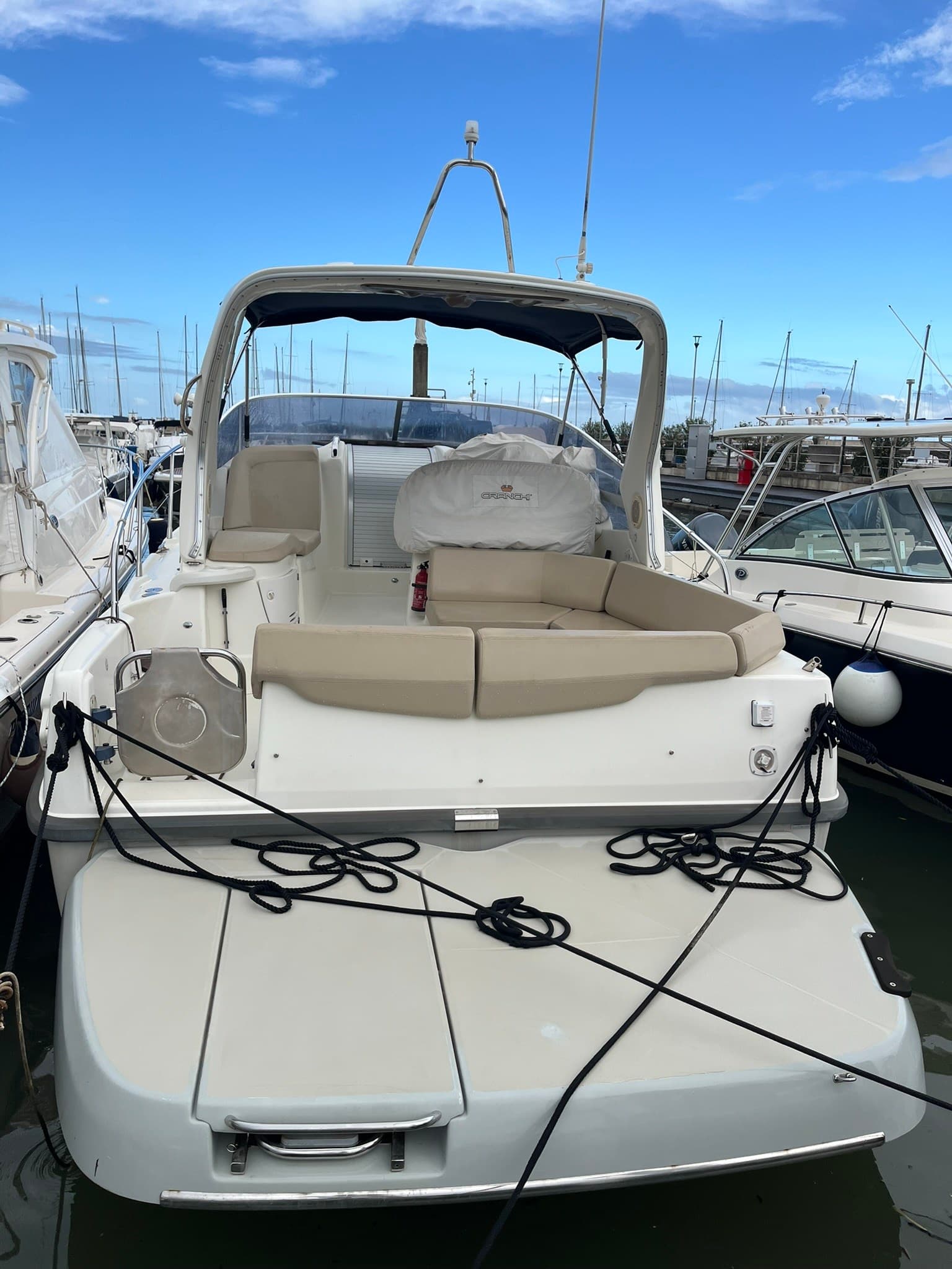 Cranchi Zaffiro 29 - Detail View 1 Cranchi Zaffiro 29 - Detail View 1