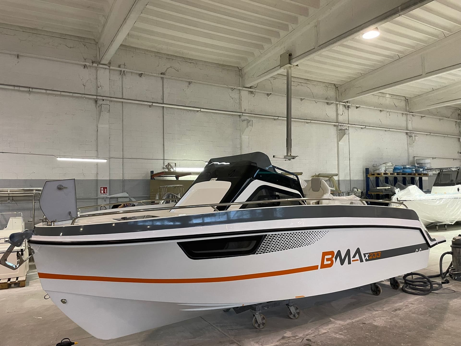 BMA X 233 - Main View BMA X 233 - Main View