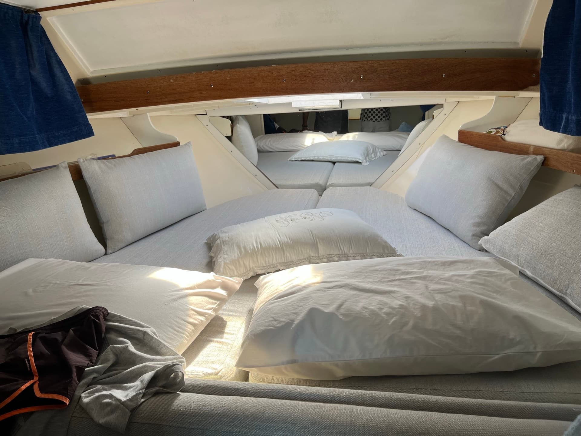 Jag Nautica 10,30 - Deck View Jag Nautica 10,30 - Deck View