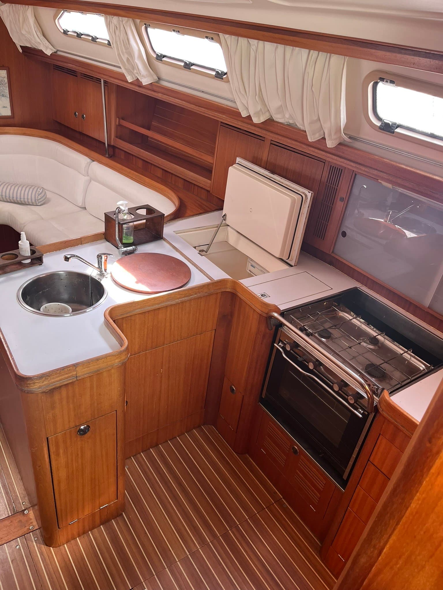 Elan Line Elan 40 - Deck View Elan Line Elan 40 - Deck View