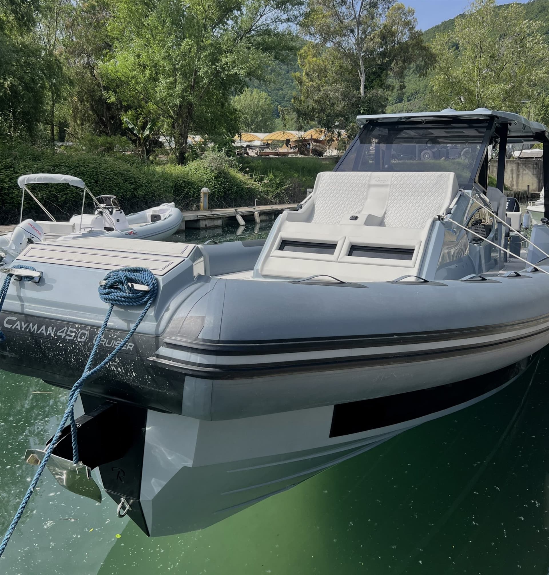 Ranieri Cantiere Cayman 45 - Detail View 1 Ranieri Cantiere Cayman 45 - Detail View 1