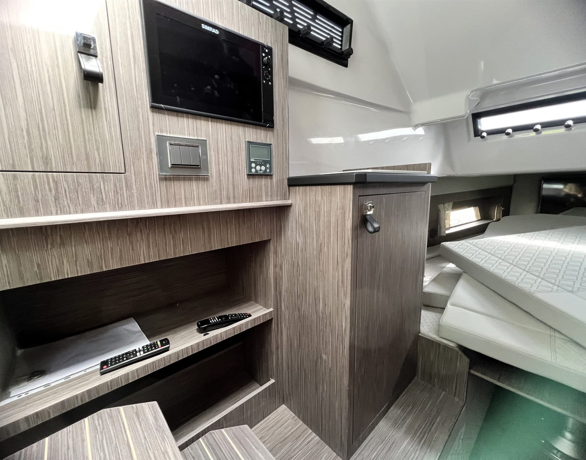 Ranieri Cantiere Cayman 45 usato - foto hero 12