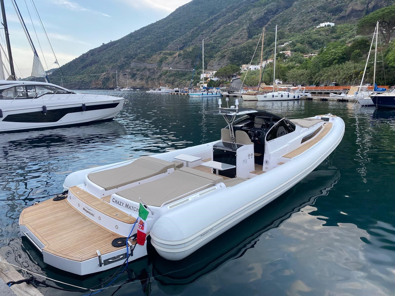 Magazzù Mx-13 Gran Coupe' - Main View Magazzù Mx-13 Gran Coupe' - Main View