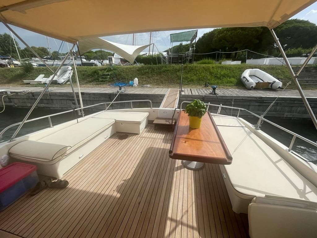 Cary Marine 49 - Interior View Cary Marine 49 - Interior View