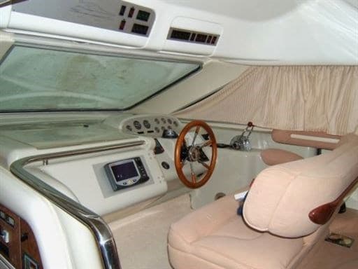 Sealine F 44 - Interior View Sealine F 44 - Interior View