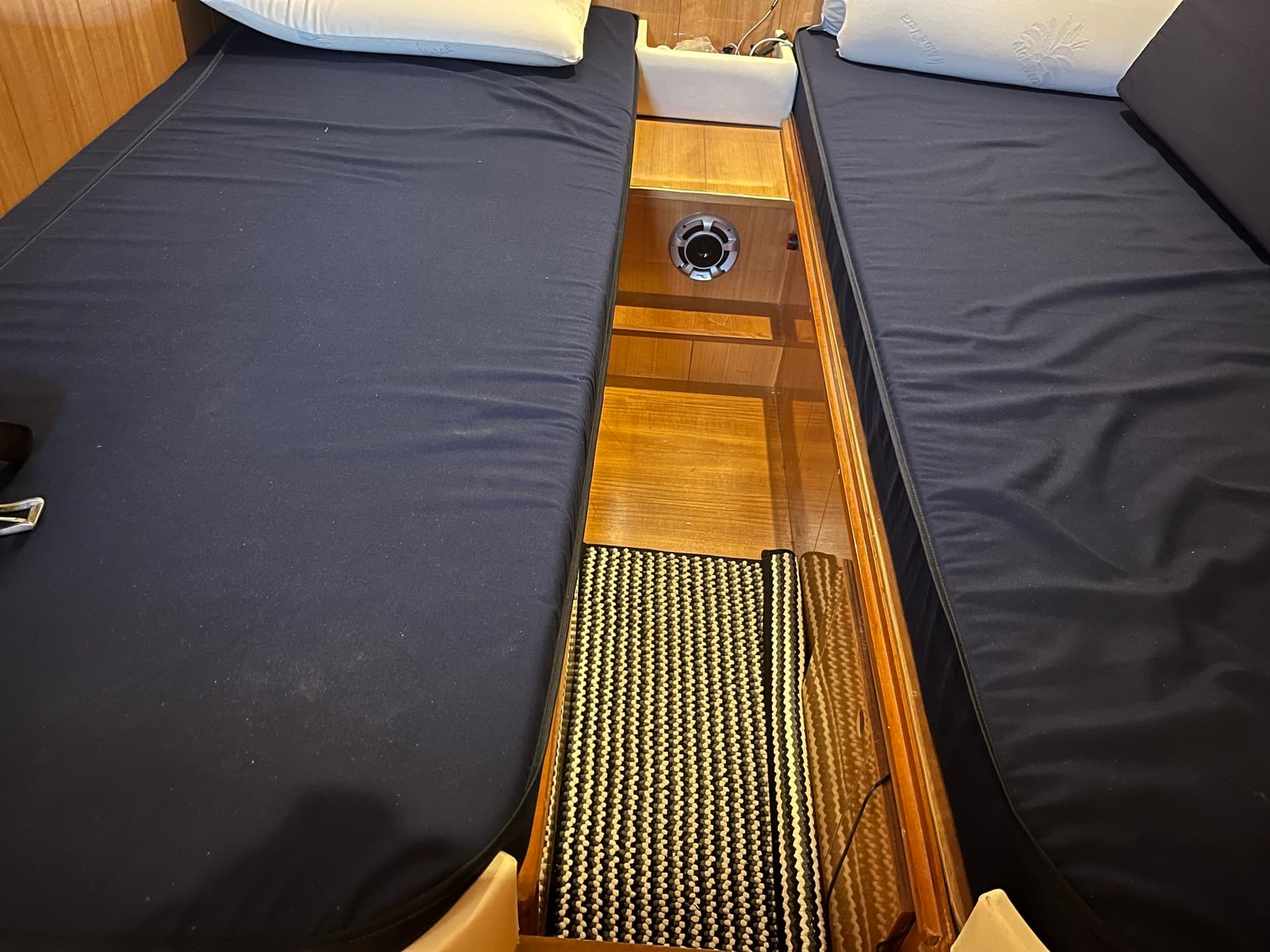 Costa dell'Est Mizar 33 - Interior View Costa dell'Est Mizar 33 - Interior View