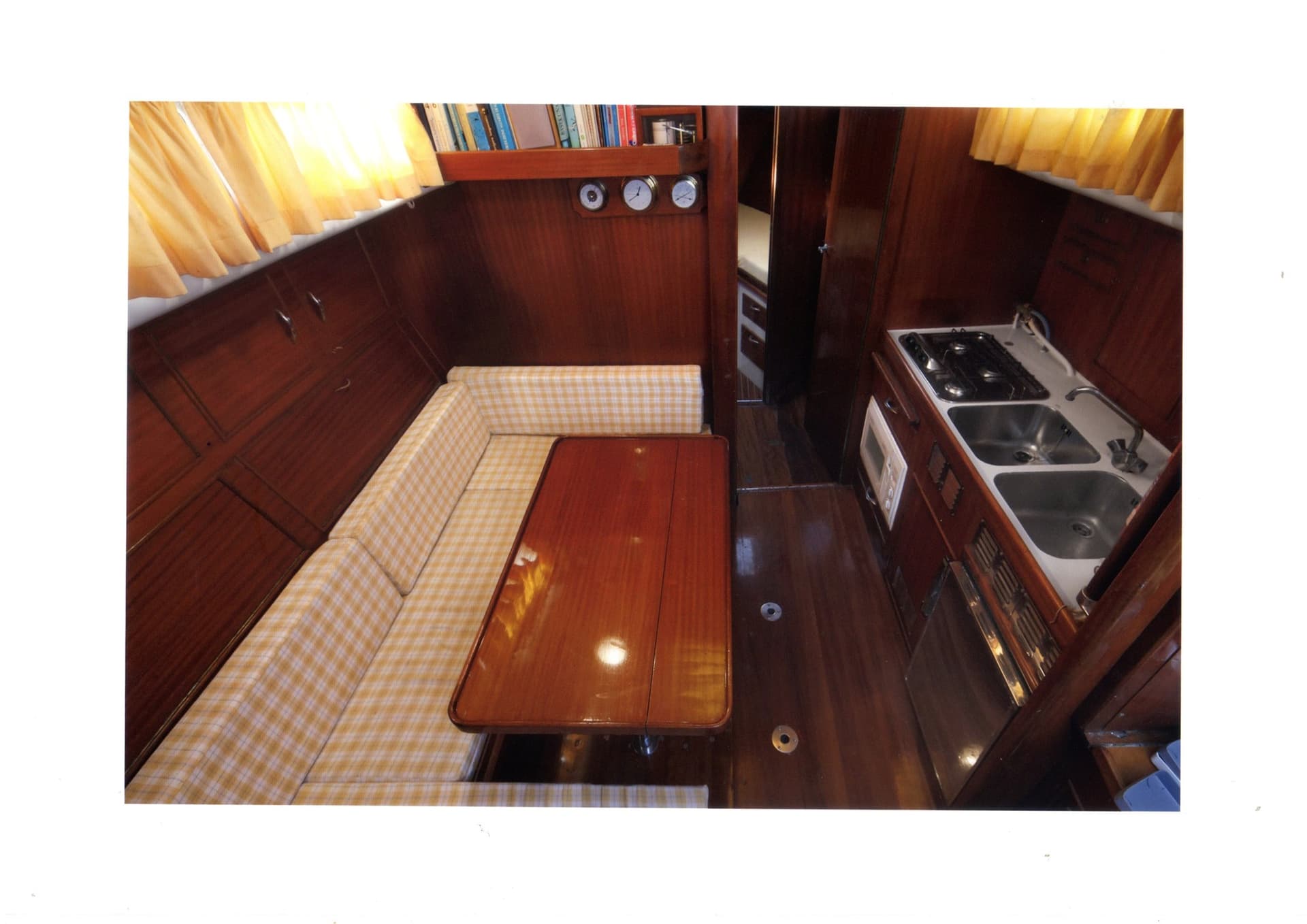 Contest 40 Ketch - Deck View Contest 40 Ketch - Deck View