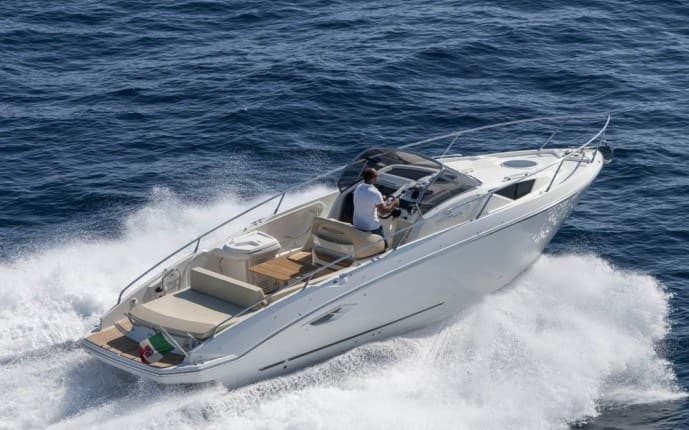 Cranchi Endurance 30 - Main View Cranchi Endurance 30 - Main View