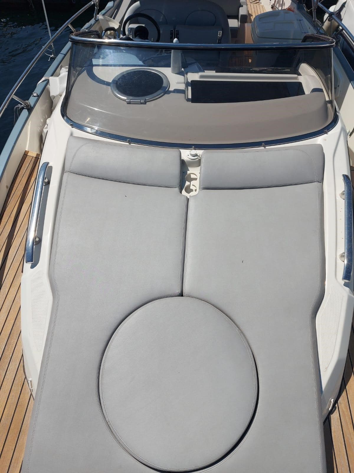 Cranchi Endurance 30 - Interior View Cranchi Endurance 30 - Interior View