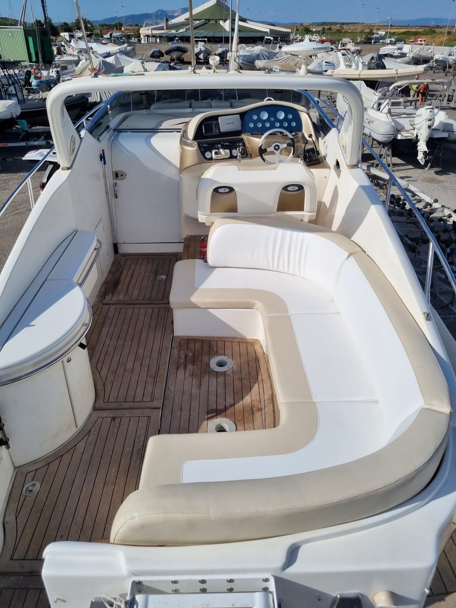 Rio Rio 35 Cruiser - Interior View Rio Rio 35 Cruiser - Interior View